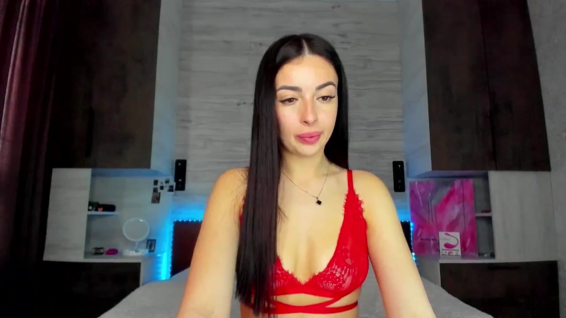 Gallery image thumbnail from Brunnett_Mil's myfreecams stream on, 04/20/2026, 13:32 image 6 of 20