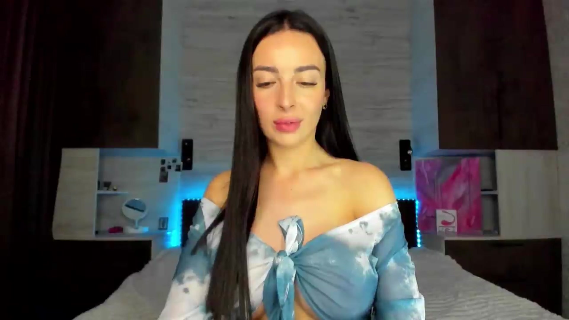 Gallery image thumbnail from Brunnett_Mil's myfreecams stream on, 06/03/2026, 16:25 image 14 of 20