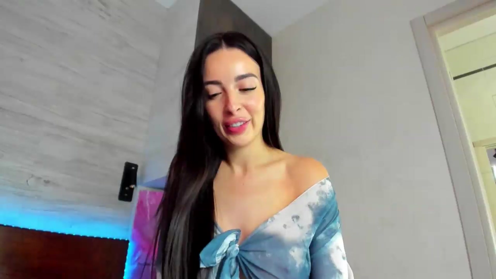 Gallery image thumbnail from Brunnett_Mil's myfreecams stream on, 06/14/2026, 14:50 image 9 of 20