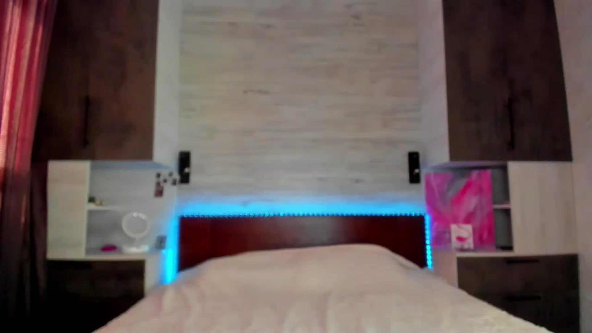 Gallery image thumbnail from Brunnett_Mil's myfreecams stream on, 07/10/2026, 15:40 image 13 of 20