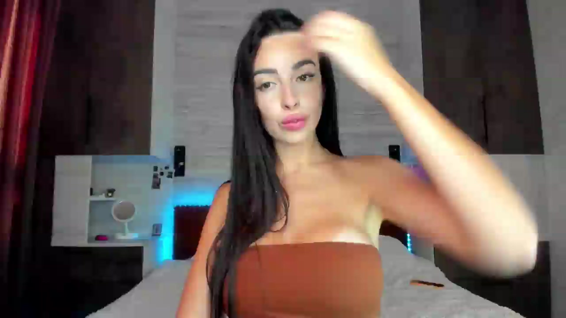 Gallery image thumbnail from Brunnett_Mil's myfreecams stream on, 08/05/2026, 15:58 image 20 of 20