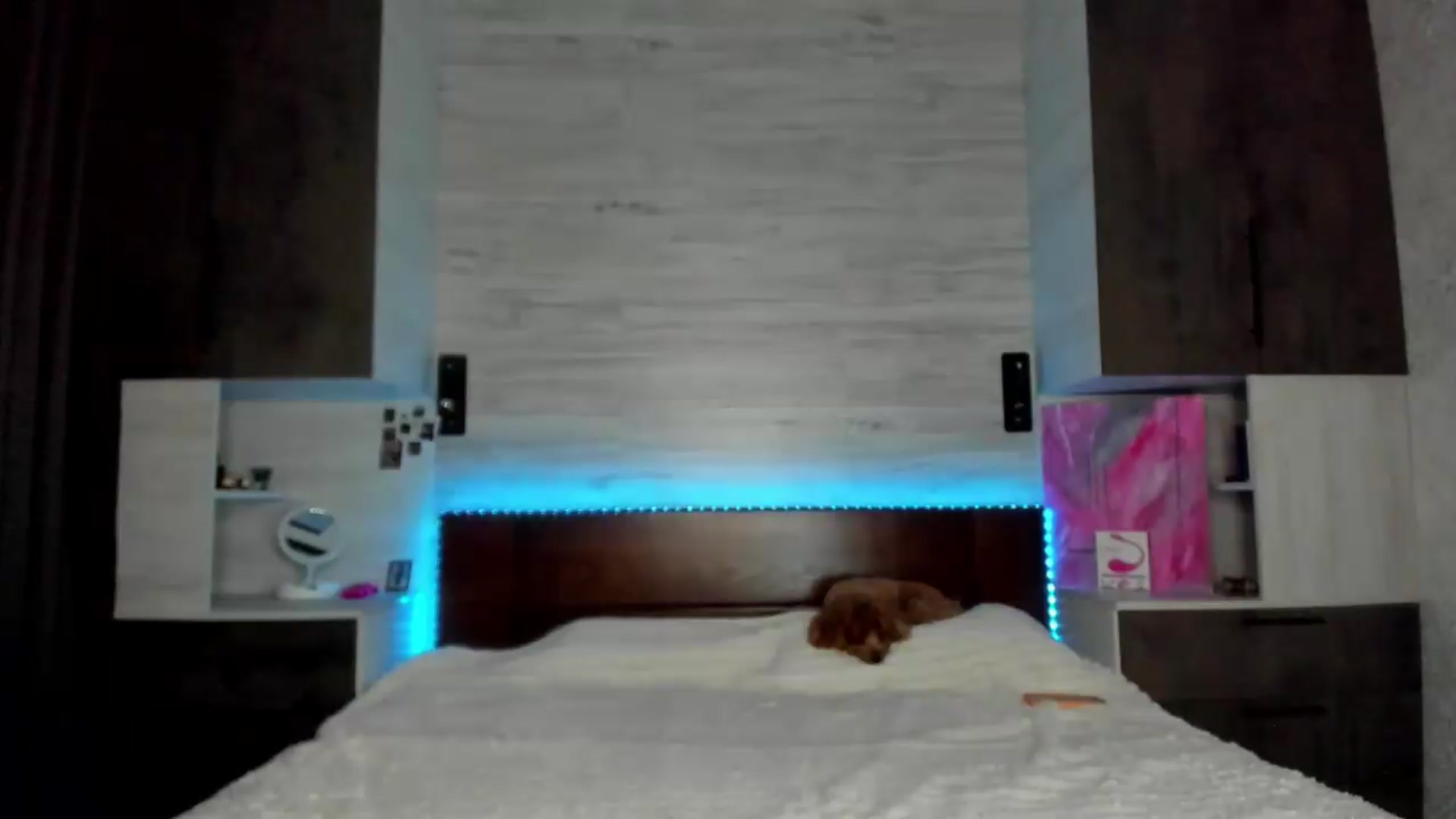 Gallery image thumbnail from Brunnett_Mil's myfreecams stream on, 09/03/2026, 16:33 image 14 of 20