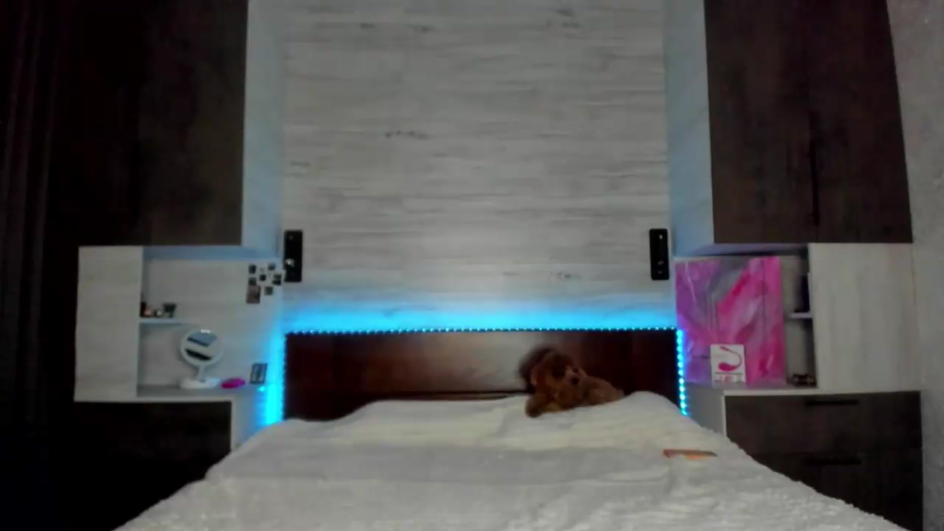 Gallery image thumbnail from Brunnett_Mil's myfreecams stream on, 09/03/2026, 16:33 image 15 of 20