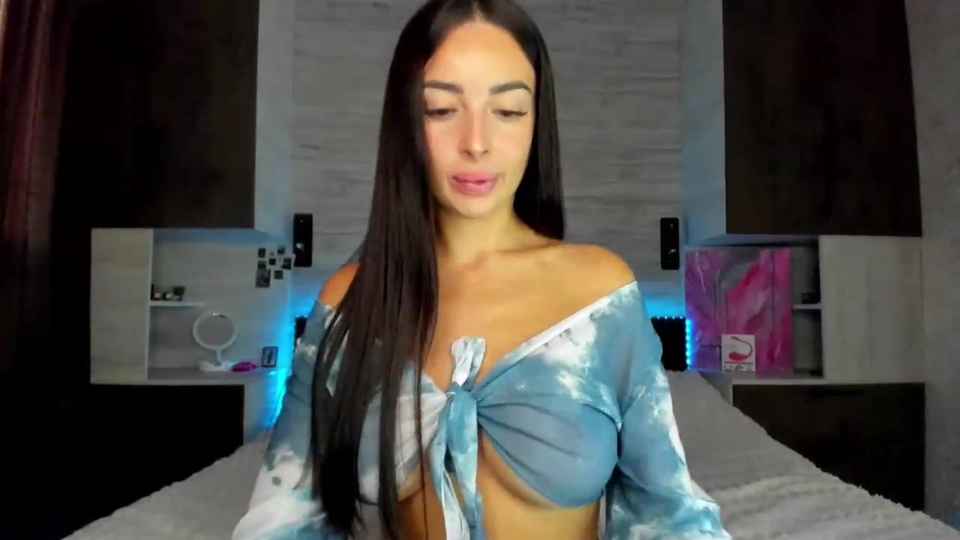 Gallery image thumbnail from Brunnett_Mil's myfreecams stream on, 09/06/2026, 15:37 image 5 of 20