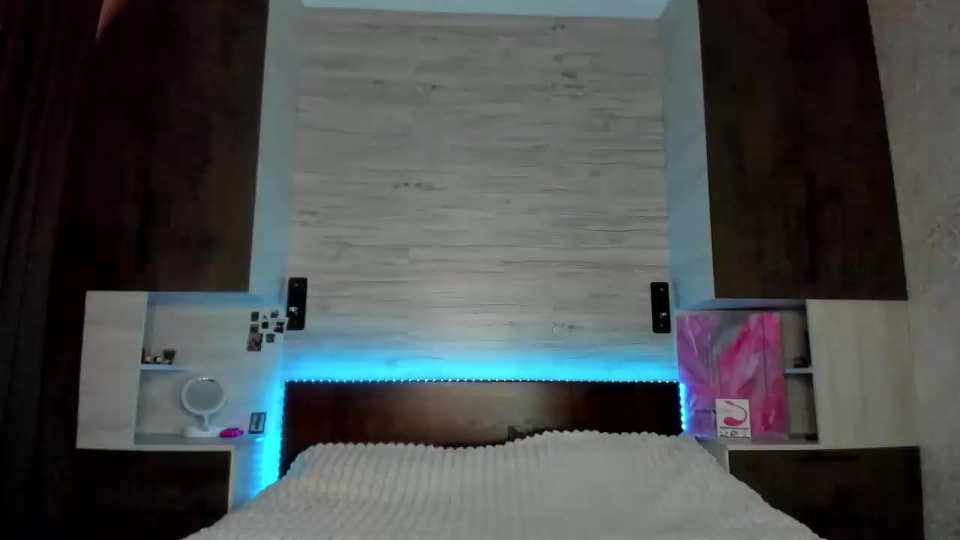 Gallery image thumbnail from Brunnett_Mil's myfreecams stream on, 09/06/2026, 16:35 image 10 of 20