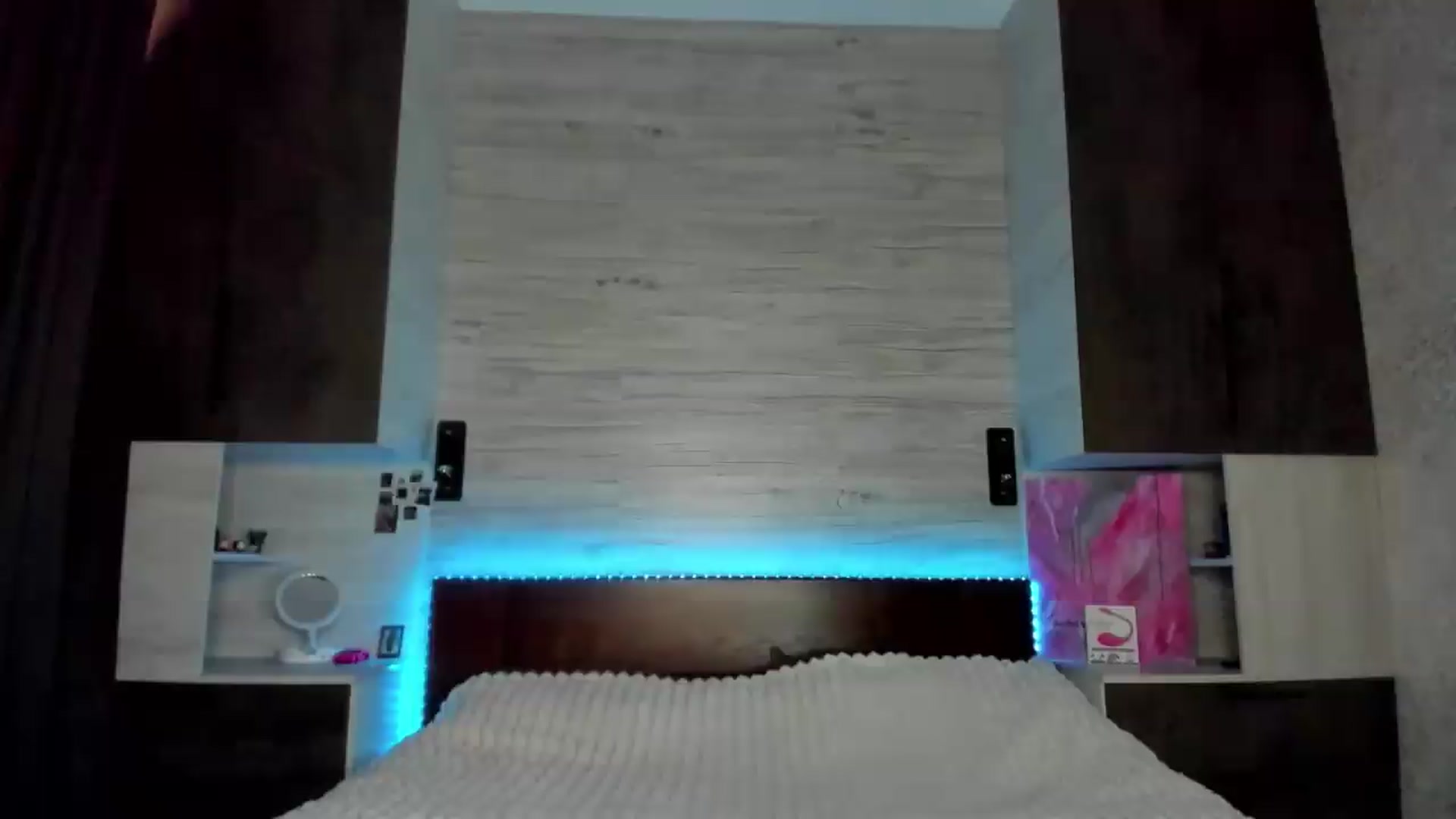 Gallery image thumbnail from Brunnett_Mil's myfreecams stream on, 09/06/2026, 16:35 image 7 of 20
