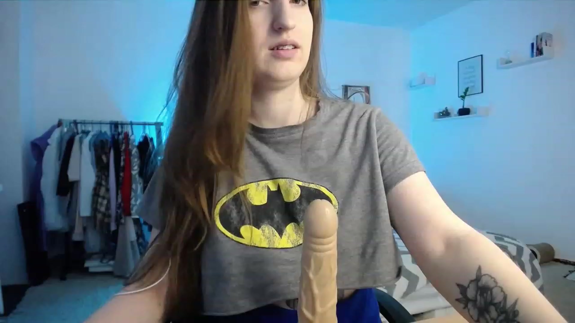 Gallery image thumbnail from BubbleQueeen's myfreecams stream on, 11/14/2022, 23:10 image 5 of 20