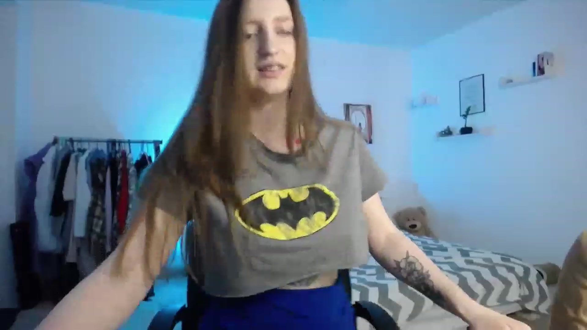 Gallery image thumbnail from BubbleQueeen's myfreecams stream on, 11/15/2022, 24:13 image 13 of 20