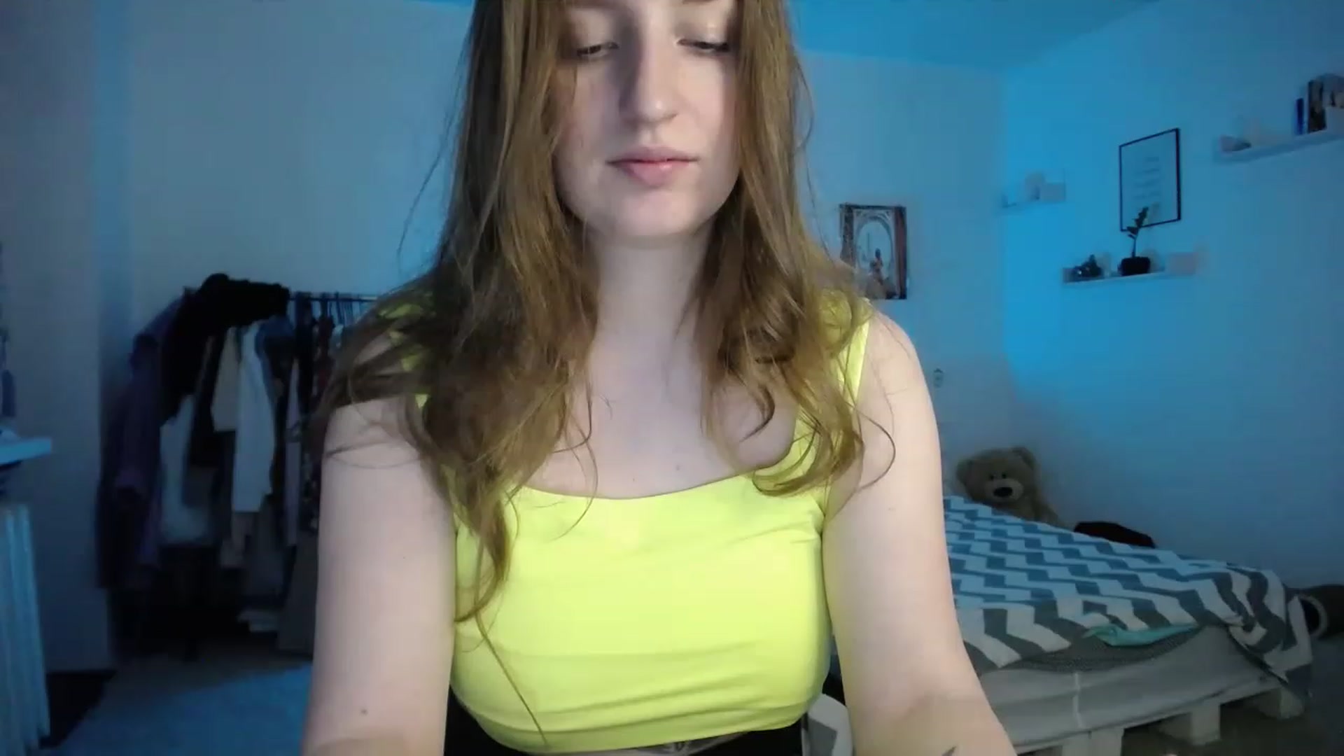 Gallery image thumbnail from BubbleQueeen's myfreecams stream on, 11/22/2022, 01:56 image 19 of 20