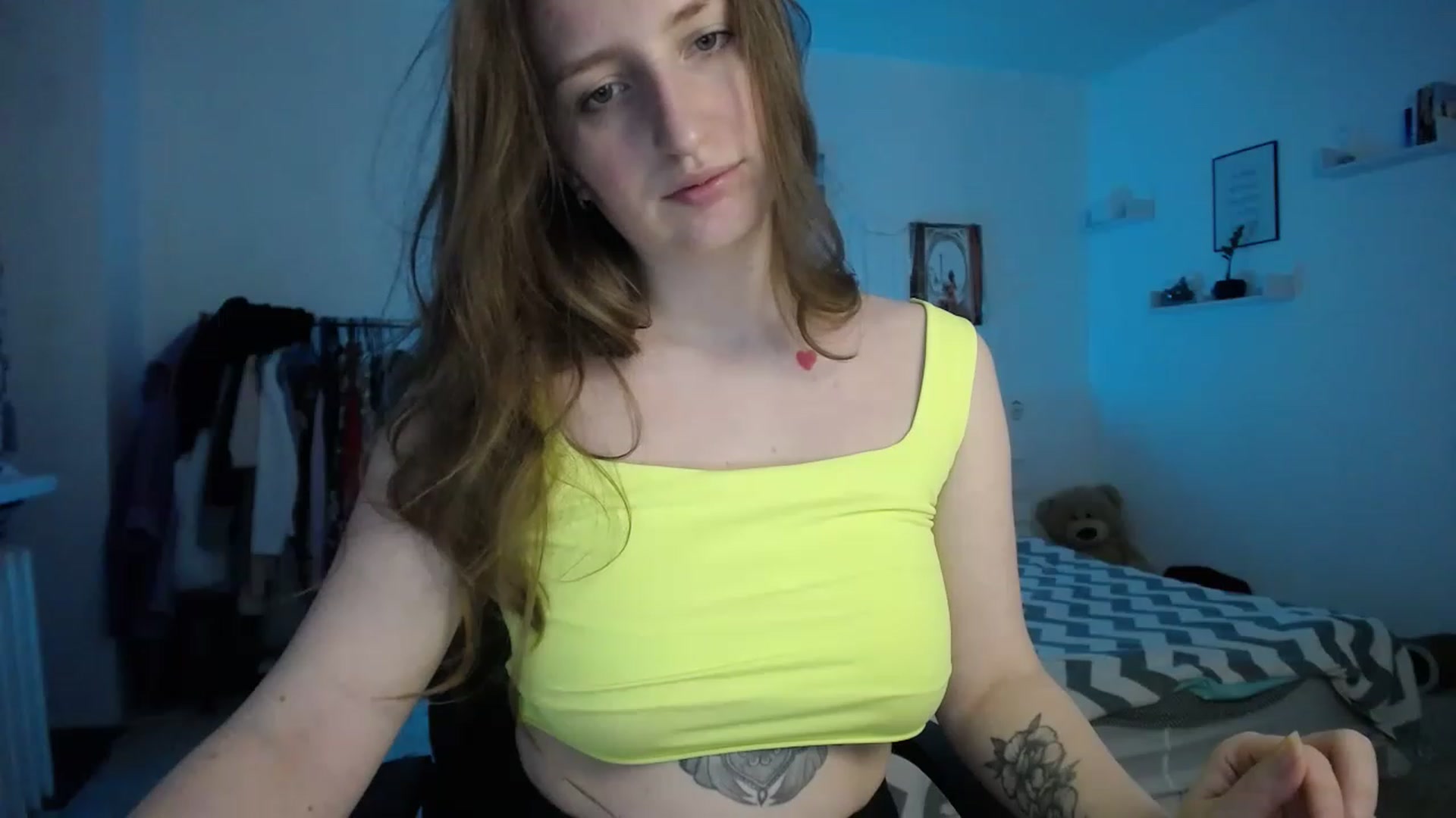 Gallery image thumbnail from BubbleQueeen's myfreecams stream on, 11/22/2022, 01:56 image 17 of 20