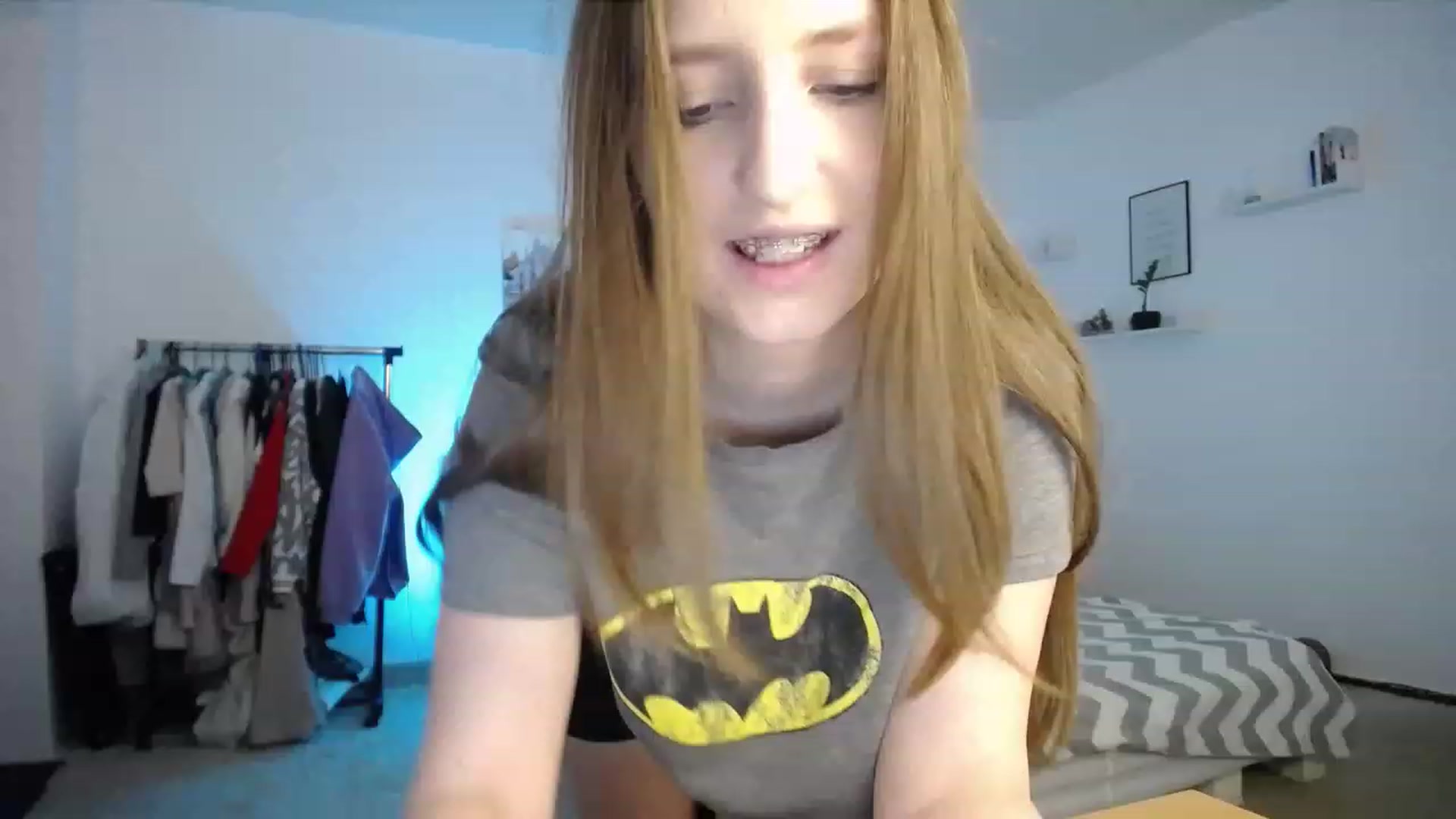 Gallery image thumbnail from BubbleQueeen's myfreecams stream on, 11/25/2022, 21:53 image 10 of 20