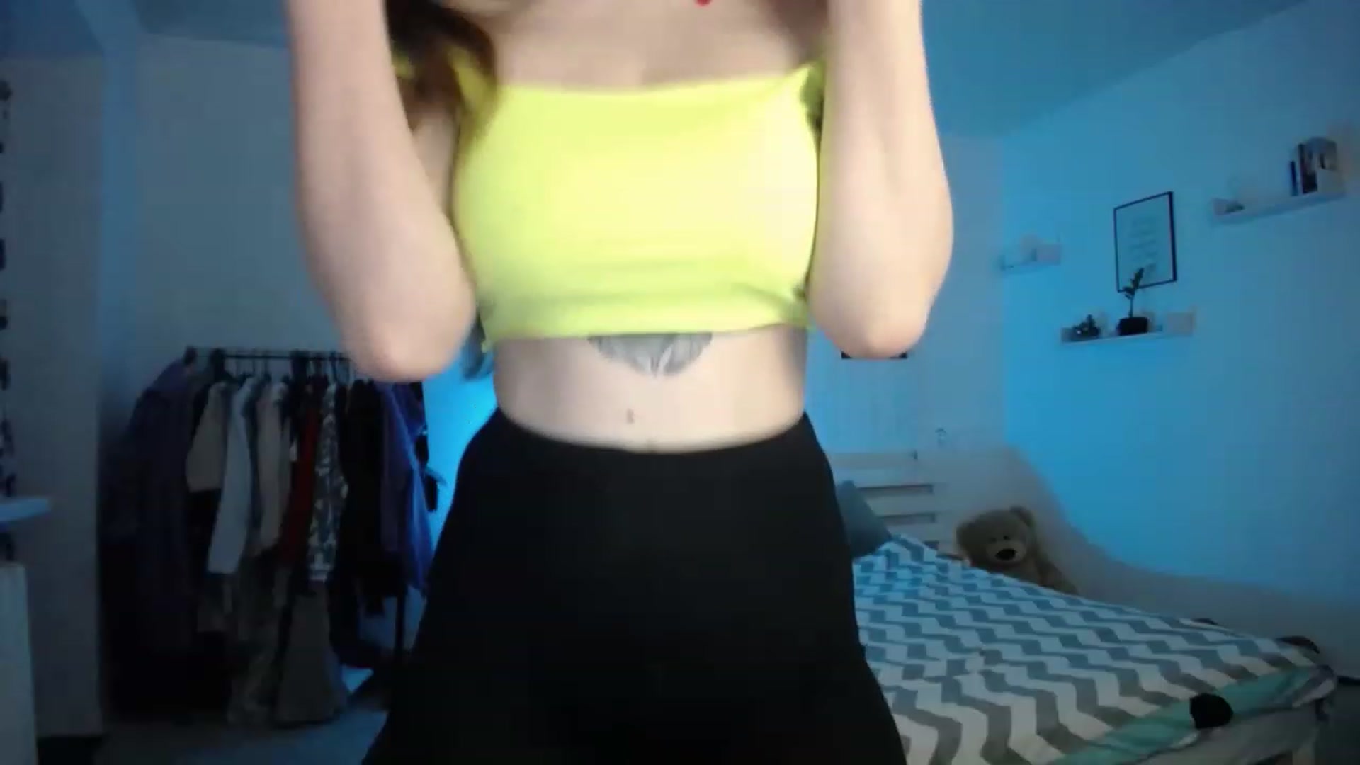 Gallery image thumbnail from BubbleQueeen's myfreecams stream on, 11/29/2022, 02:00 image 8 of 20