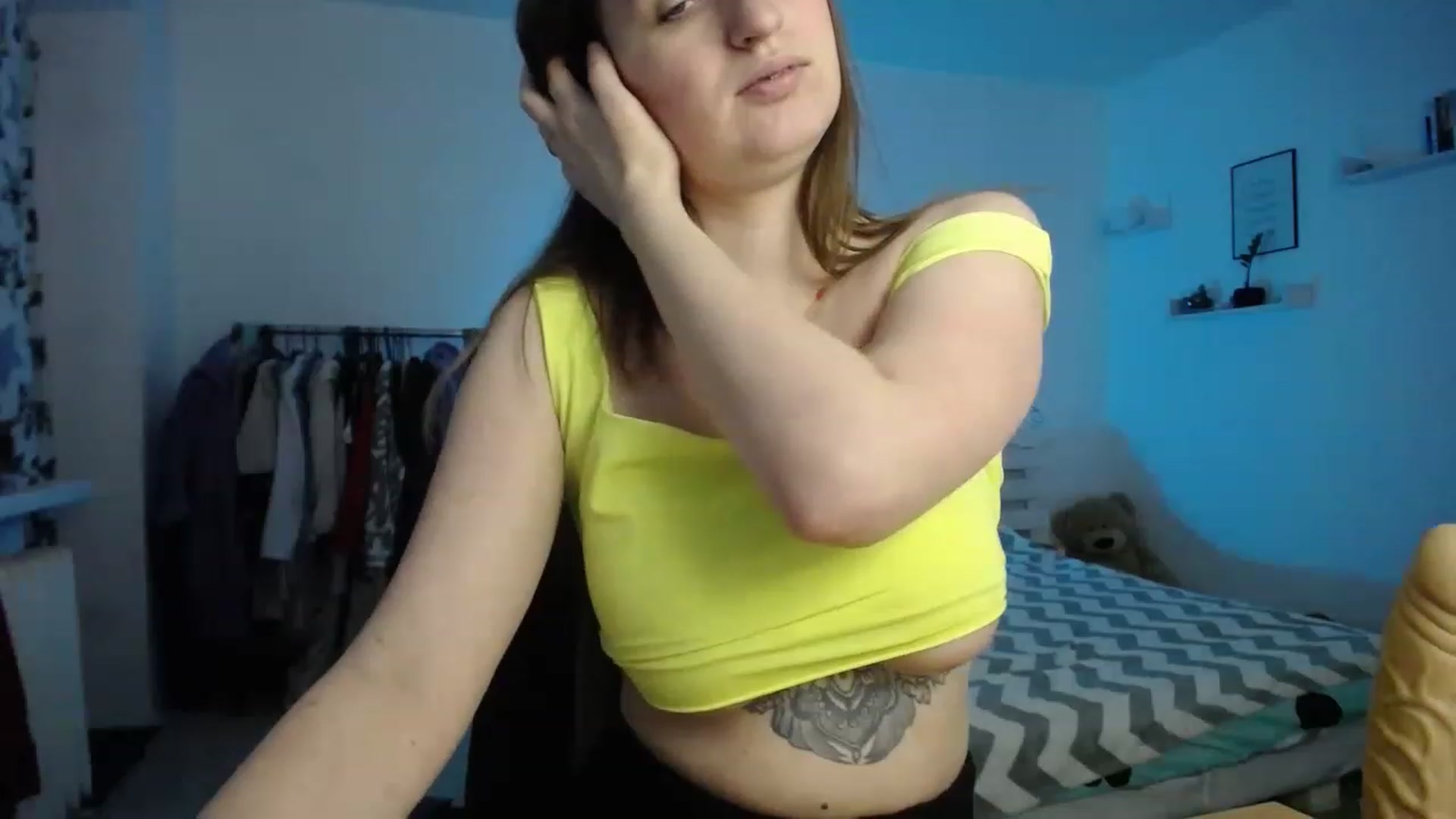 Gallery image thumbnail from BubbleQueeen's myfreecams stream on, 11/29/2022, 10:34 image 17 of 20