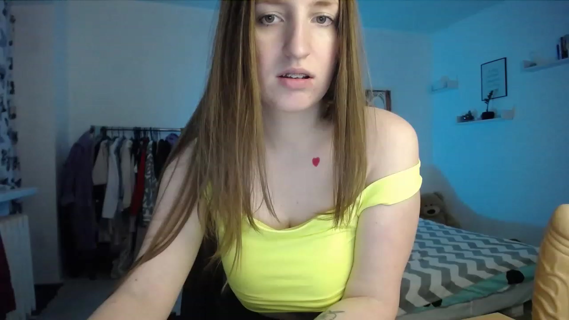Gallery image thumbnail from BubbleQueeen's myfreecams stream on, 11/29/2022, 10:34 image 19 of 20