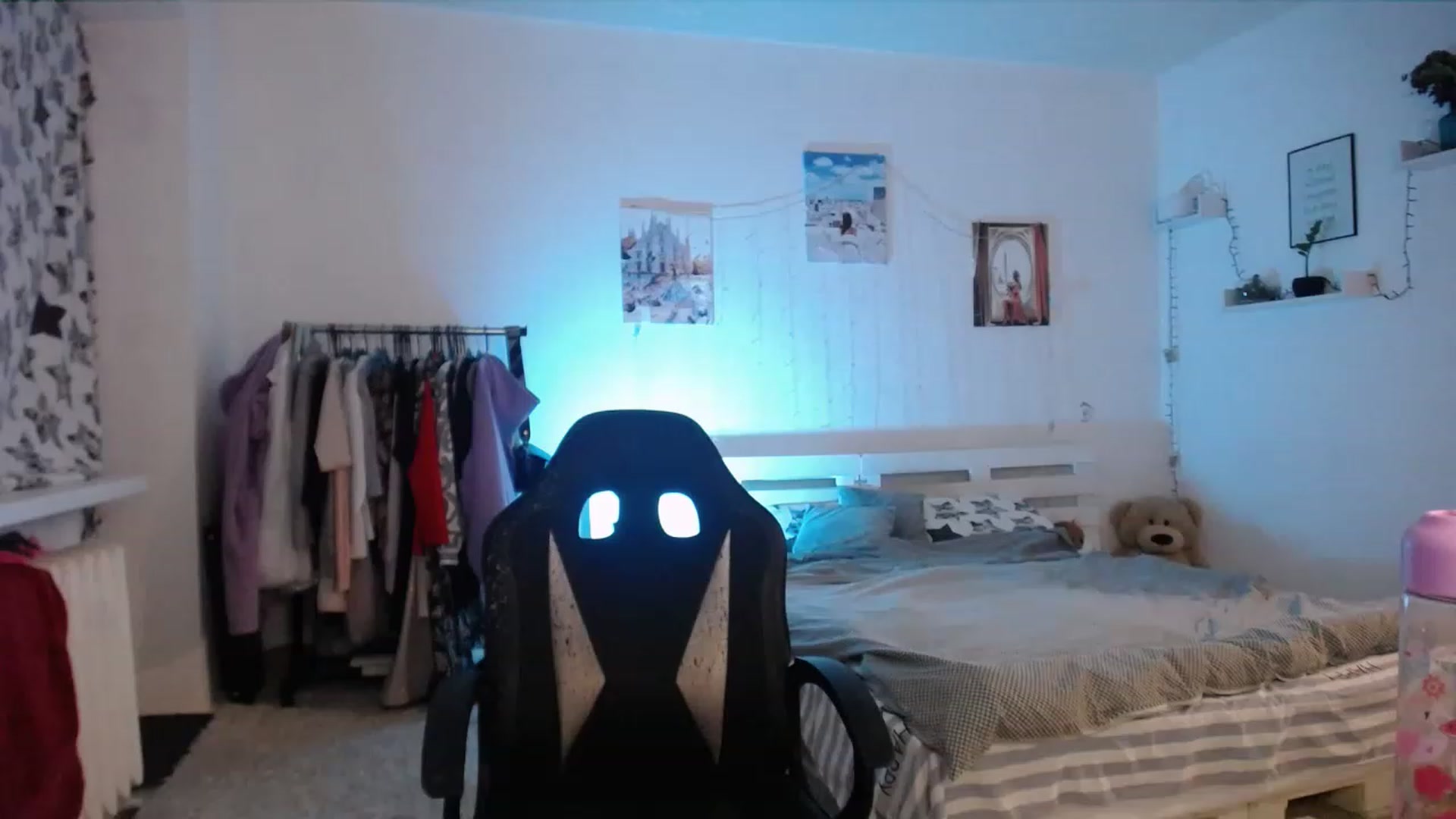 Gallery image thumbnail from BubbleQueeen's myfreecams stream on, 01/26/2023, 02:20 image 1 of 20