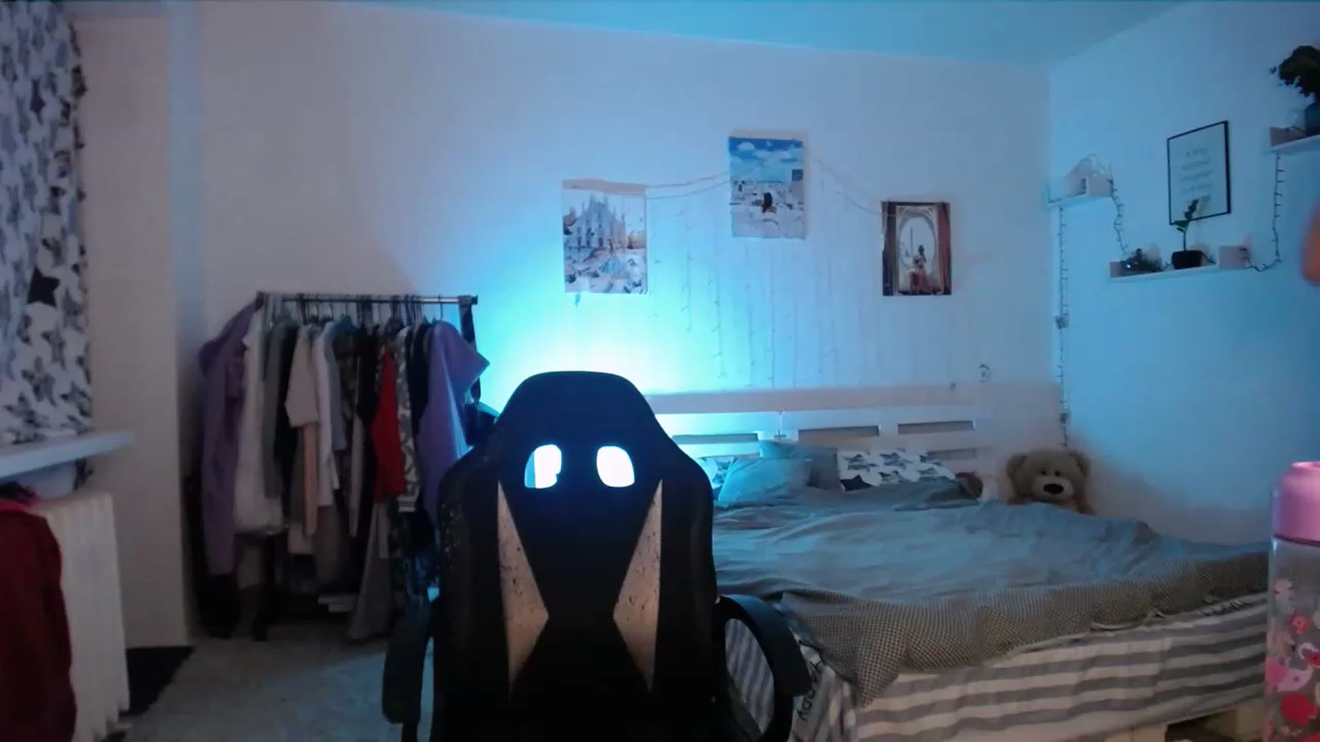 Gallery image thumbnail from BubbleQueeen's myfreecams stream on, 01/26/2023, 02:20 image 2 of 20