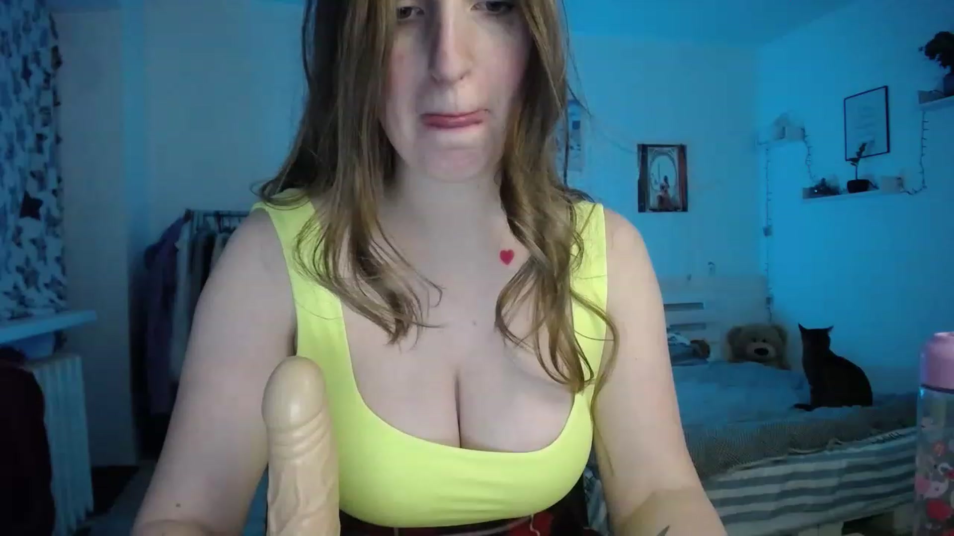 Gallery image thumbnail from BubbleQueeen's myfreecams stream on, 01/26/2023, 02:20 image 19 of 20