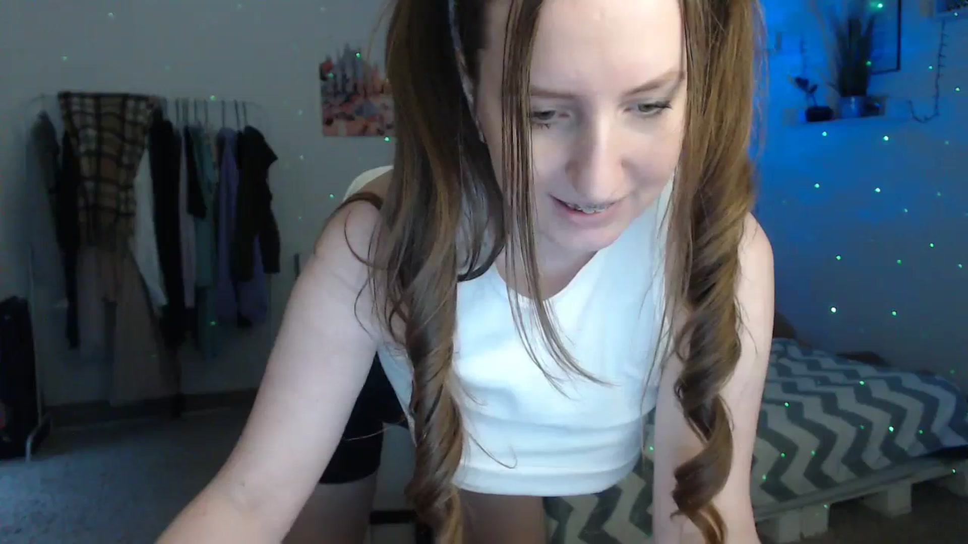Gallery image thumbnail from BubbleQueeen's myfreecams stream on, 02/18/2024, 14:43 image 18 of 20