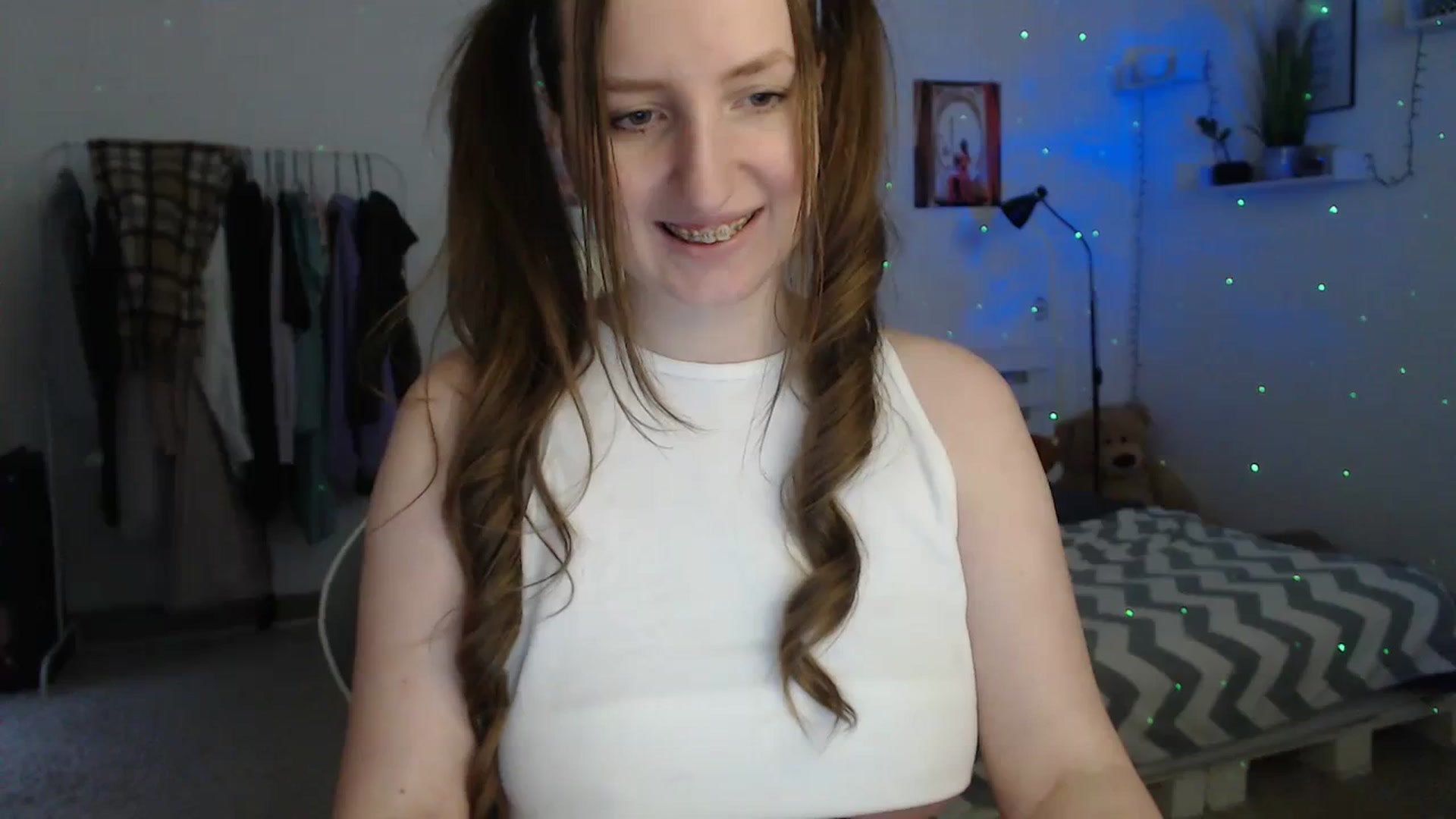 Gallery image thumbnail from BubbleQueeen's myfreecams stream on, 02/18/2024, 14:43 image 15 of 20
