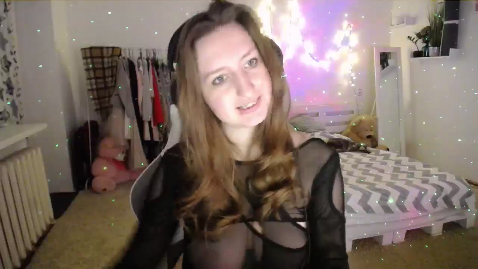 Gallery image thumbnail from BubbleQueeen's myfreecams stream on, 12/26/2024, 01:52 image 18 of 20