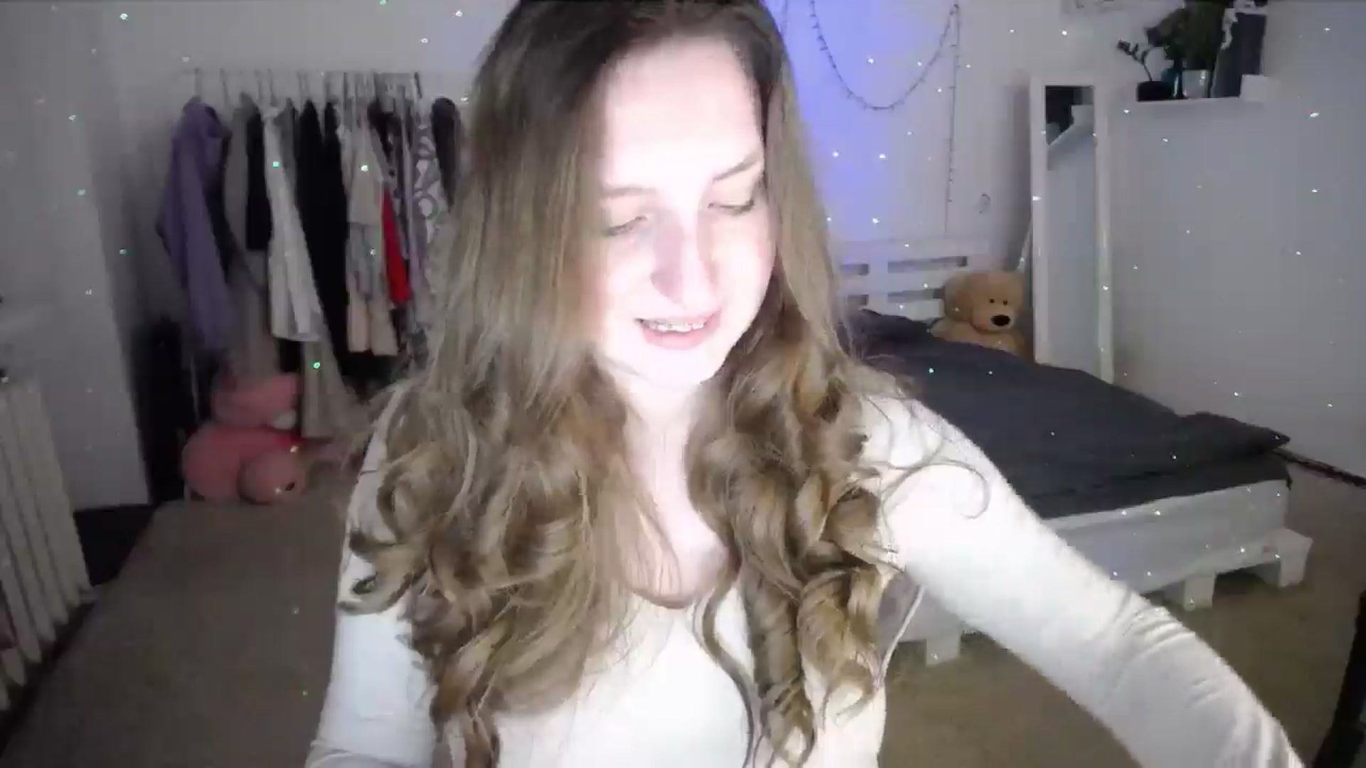 Gallery image thumbnail from BubbleQueeen's myfreecams stream on, 05/26/2025, 24:48 image 15 of 20