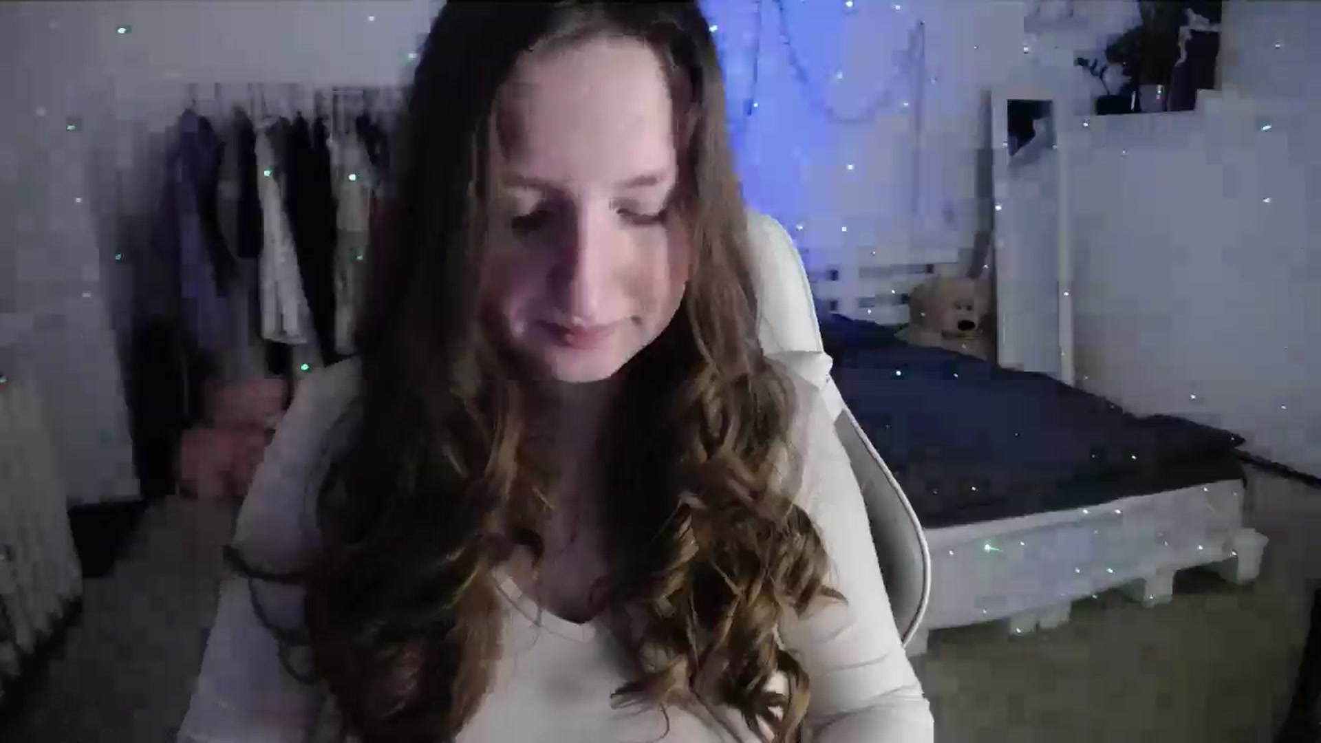 Gallery image thumbnail from BubbleQueeen's myfreecams stream on, 05/26/2025, 24:48 image 6 of 20