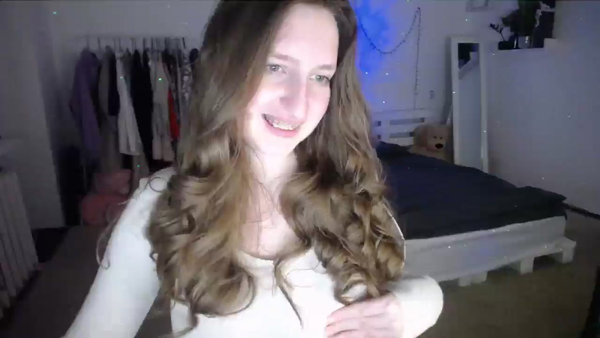 Gallery image thumbnail from BubbleQueeen's myfreecams stream on, 05/26/2025, 24:48 image 9 of 20