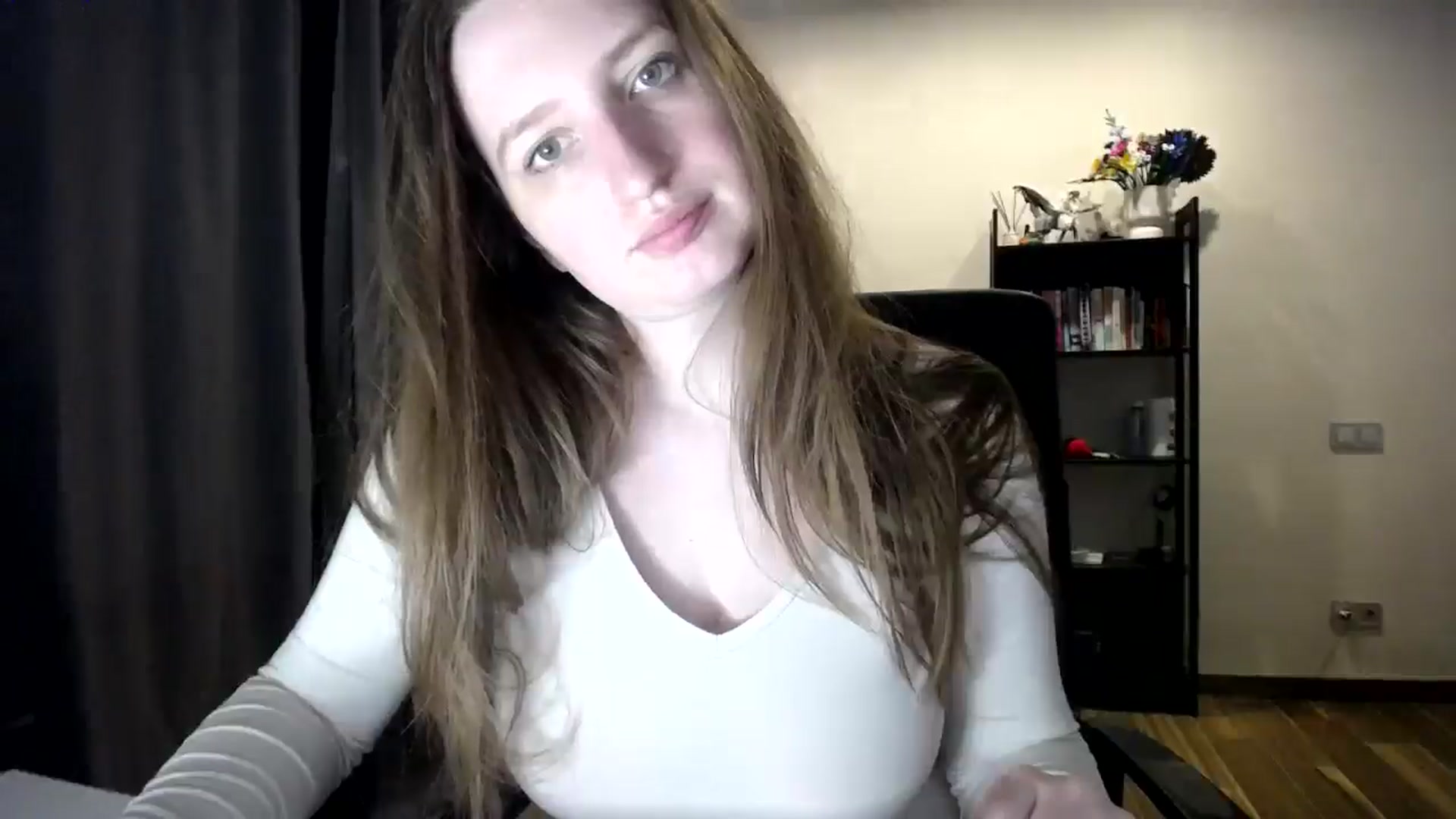 Gallery image thumbnail from BubbleQueeen's myfreecams stream on, 06/15/2025, 19:34 image 11 of 20