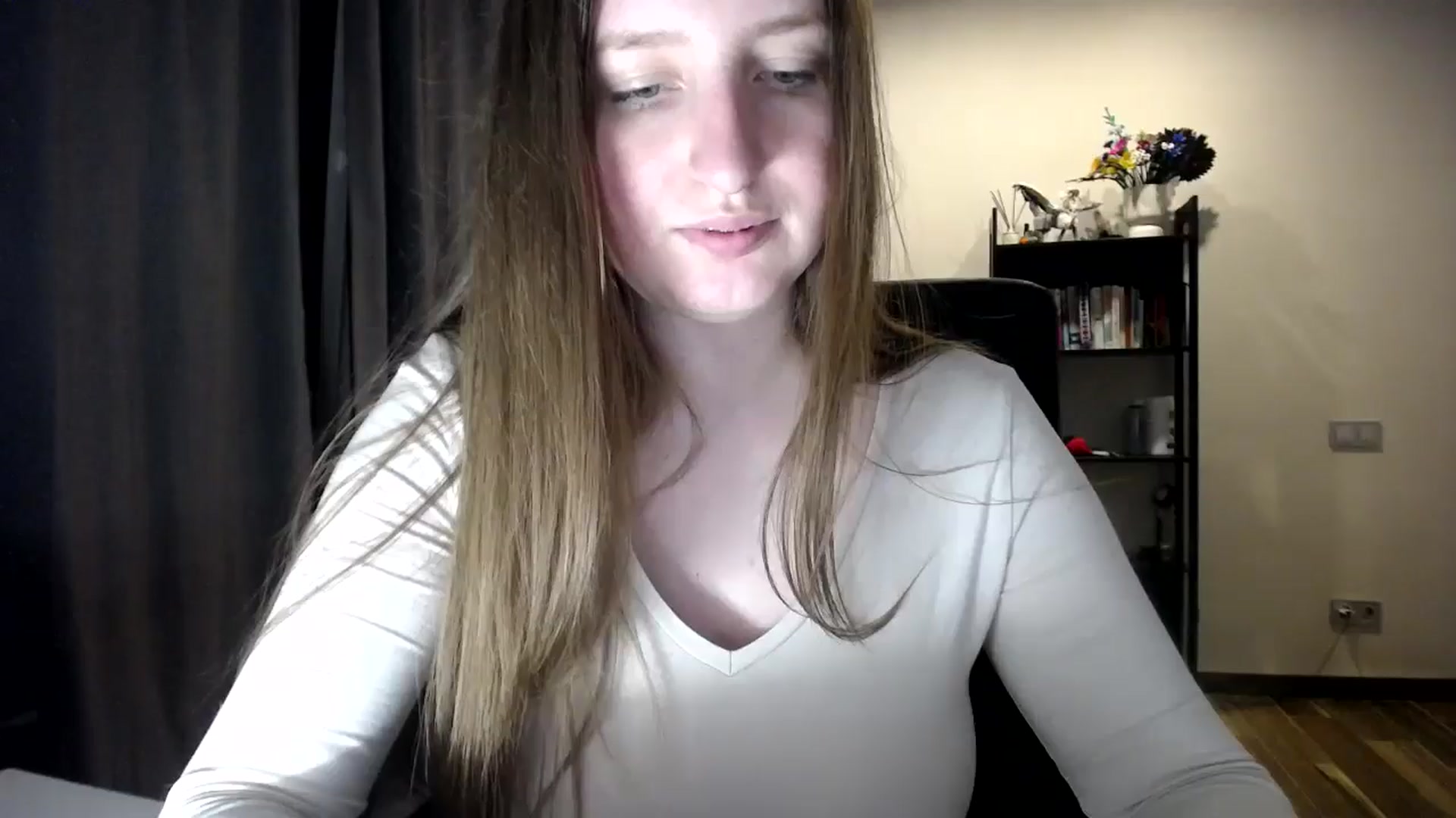 Gallery image thumbnail from BubbleQueeen's myfreecams stream on, 06/15/2025, 20:02 image 15 of 20