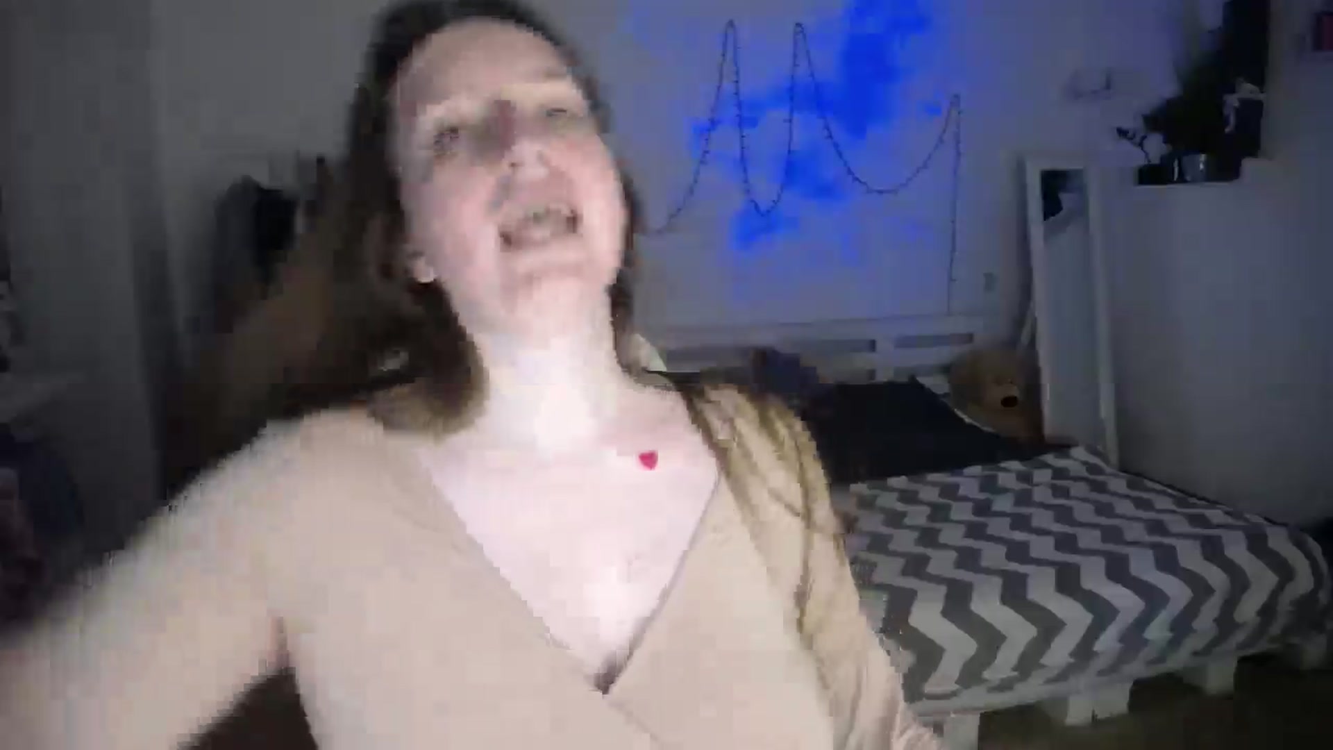 Gallery image thumbnail from BubbleQueeen's myfreecams stream on, 08/27/2025, 24:54 image 12 of 20