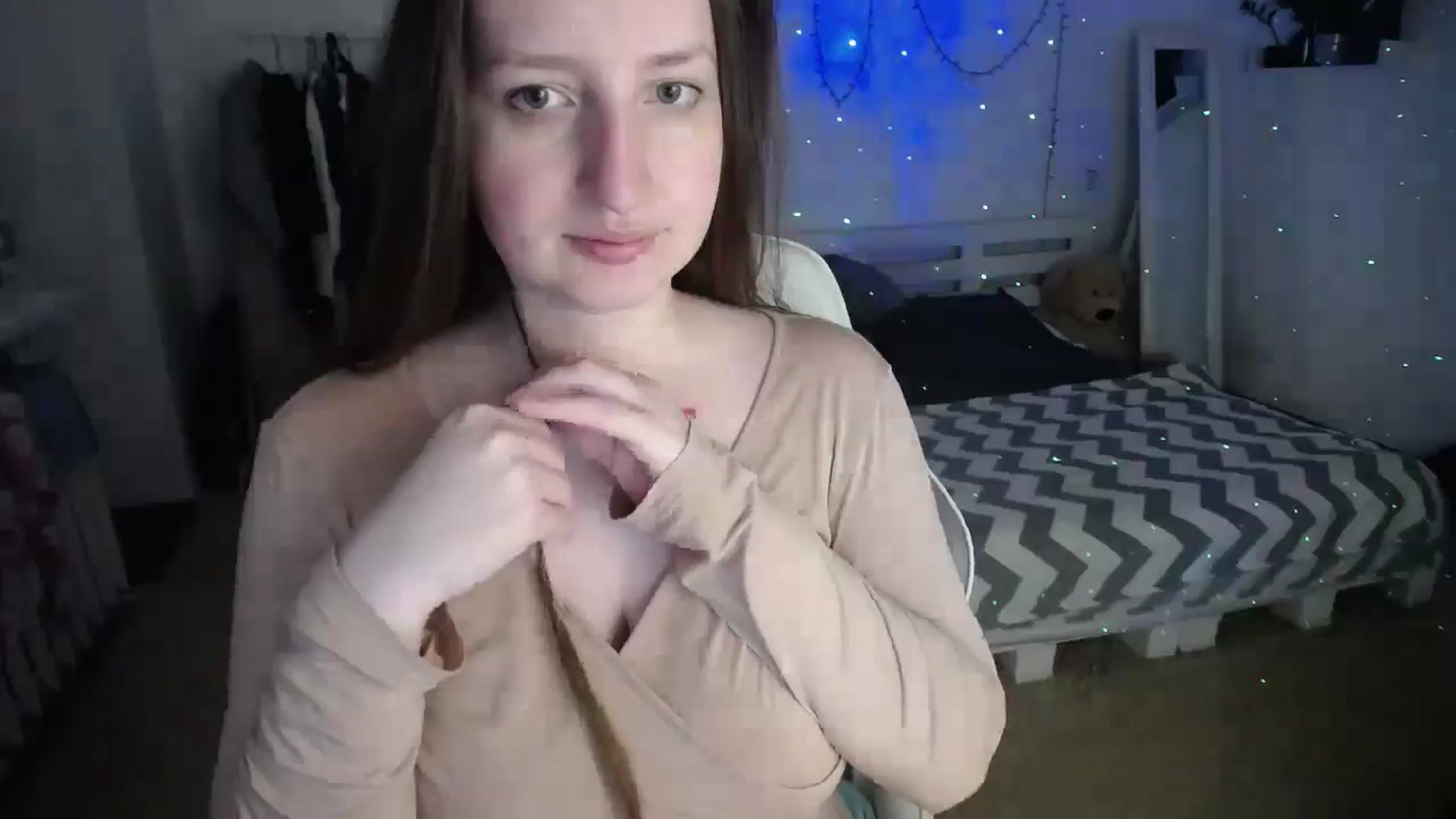 Gallery image thumbnail from BubbleQueeen's myfreecams stream on, 08/27/2025, 24:54 image 16 of 20
