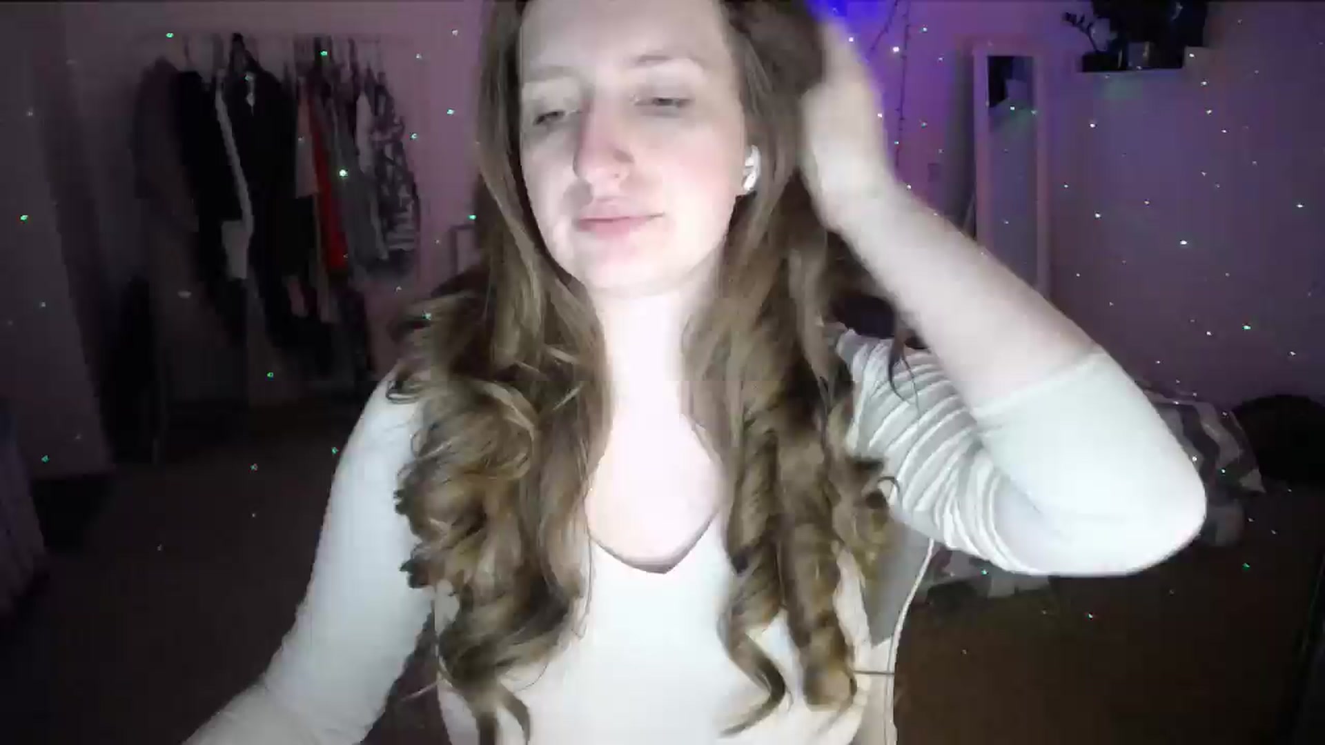 Gallery image thumbnail from BubbleQueeen's myfreecams stream on, 08/29/2025, 24:56 image 17 of 20