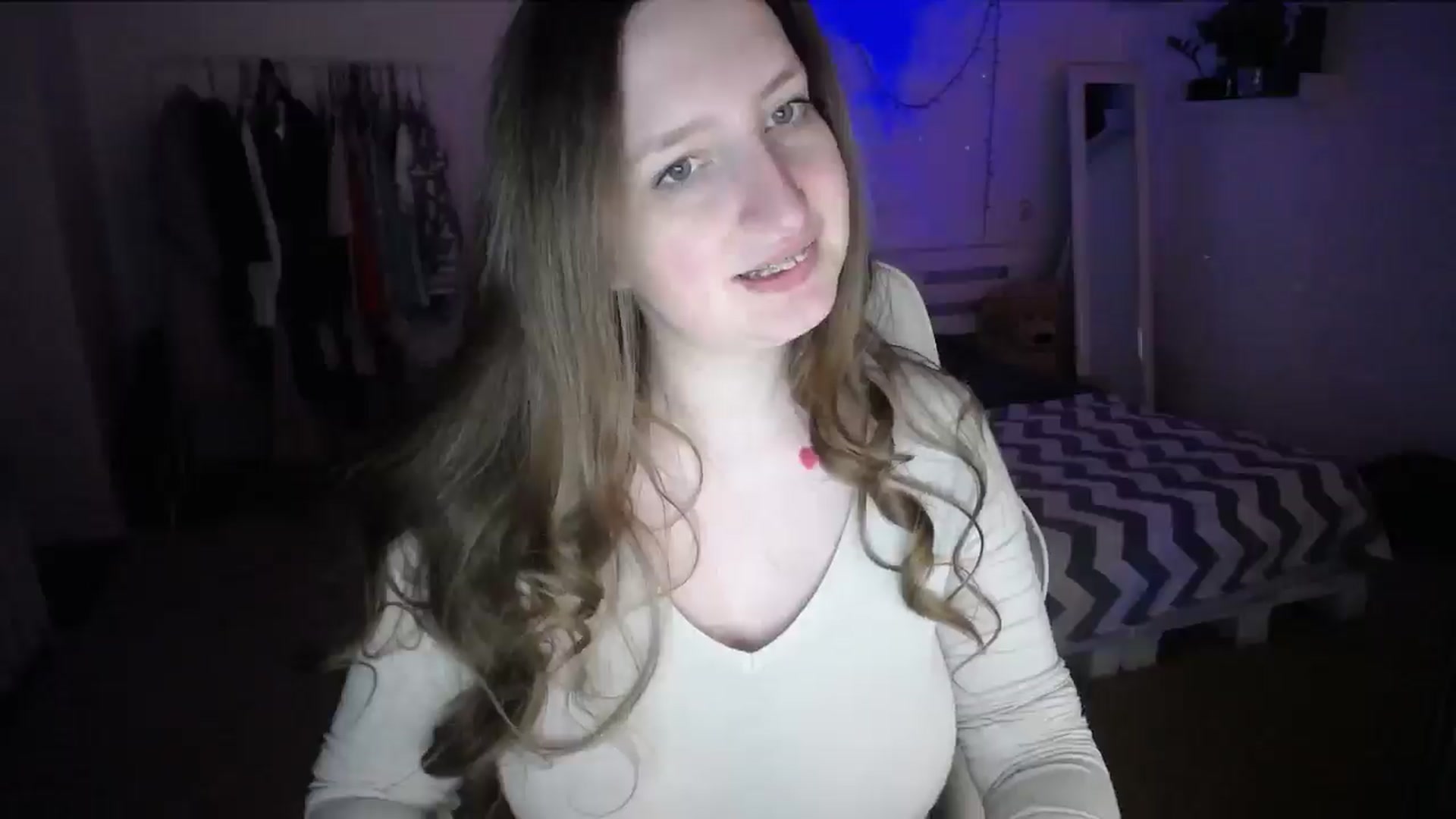 Gallery image thumbnail from BubbleQueeen's myfreecams stream on, 08/29/2025, 24:56 image 12 of 20