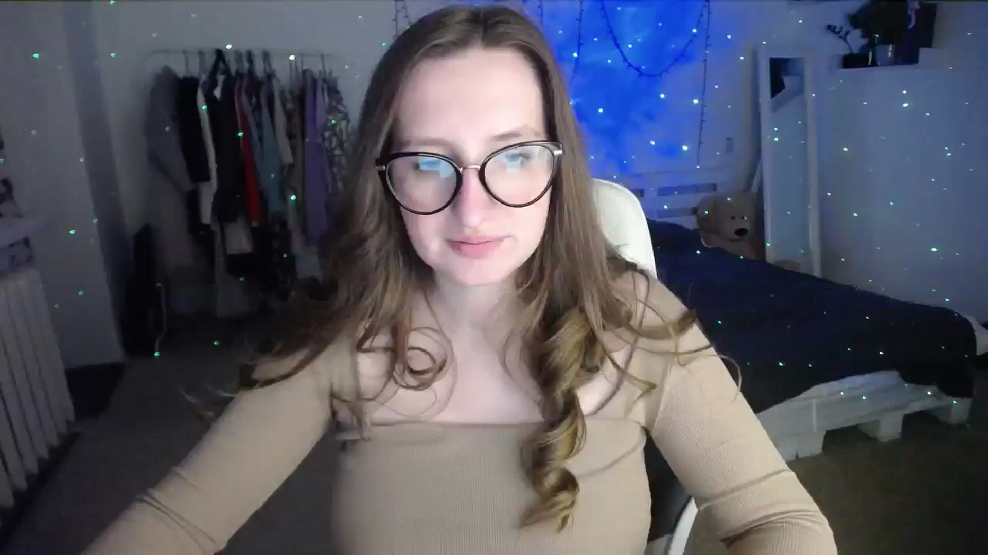 Gallery image thumbnail from BubbleQueeen's myfreecams stream on, 09/15/2025, 01:05 image 15 of 20