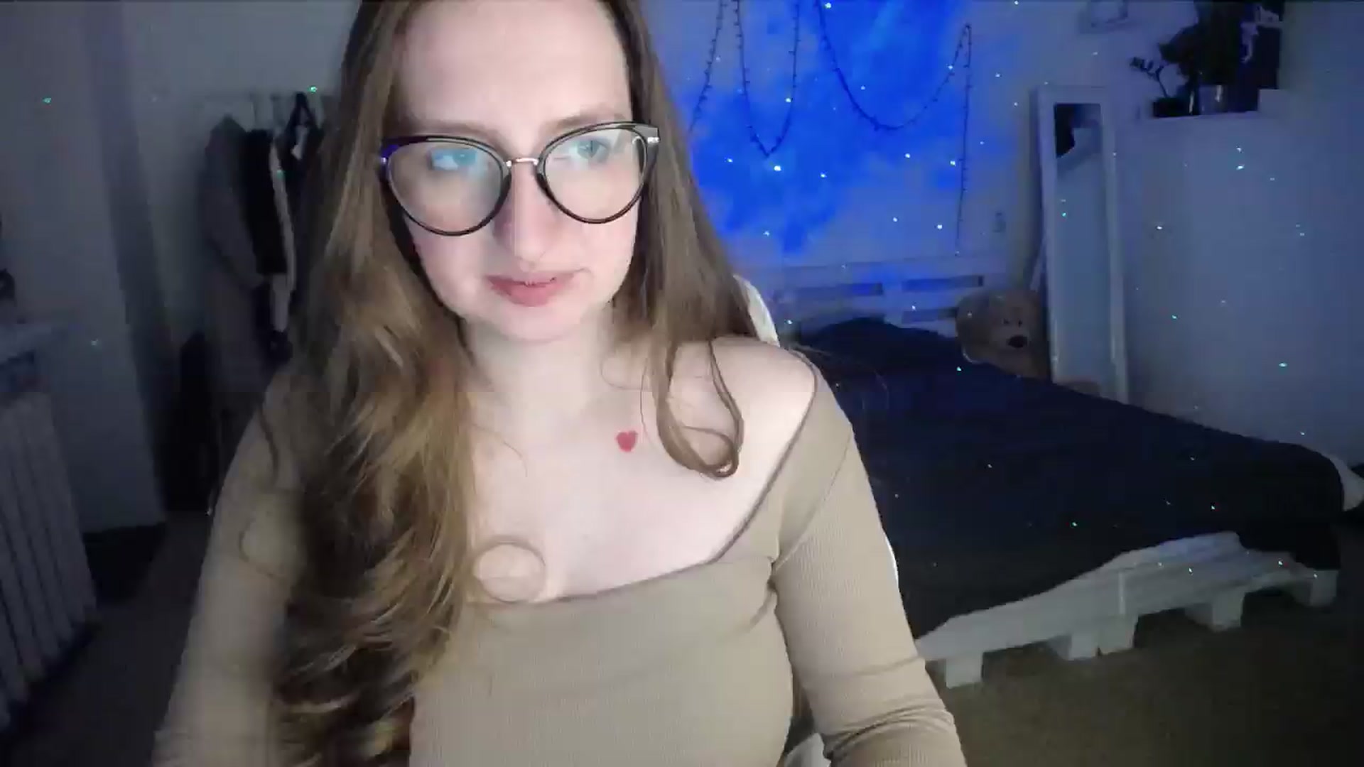 Gallery image thumbnail from BubbleQueeen's myfreecams stream on, 09/15/2025, 01:05 image 10 of 20
