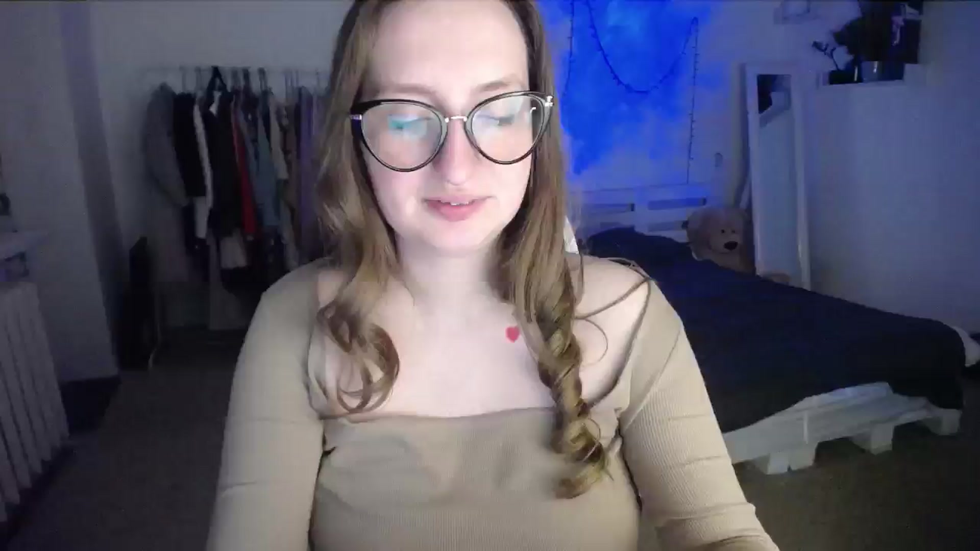 Gallery image thumbnail from BubbleQueeen's myfreecams stream on, 09/15/2025, 01:05 image 11 of 20