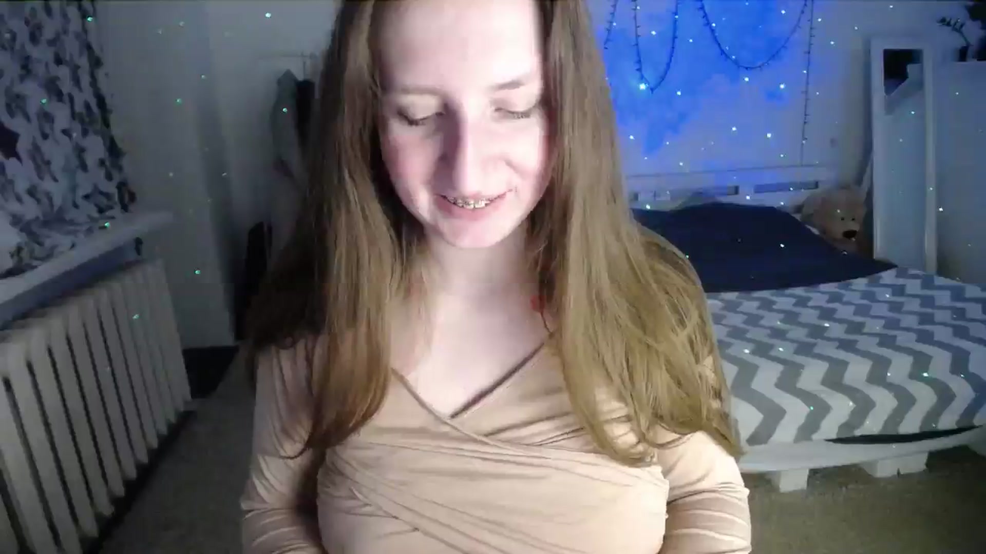 Gallery image thumbnail from BubbleQueeen's myfreecams stream on, 11/10/2025, 24:20 image 6 of 20