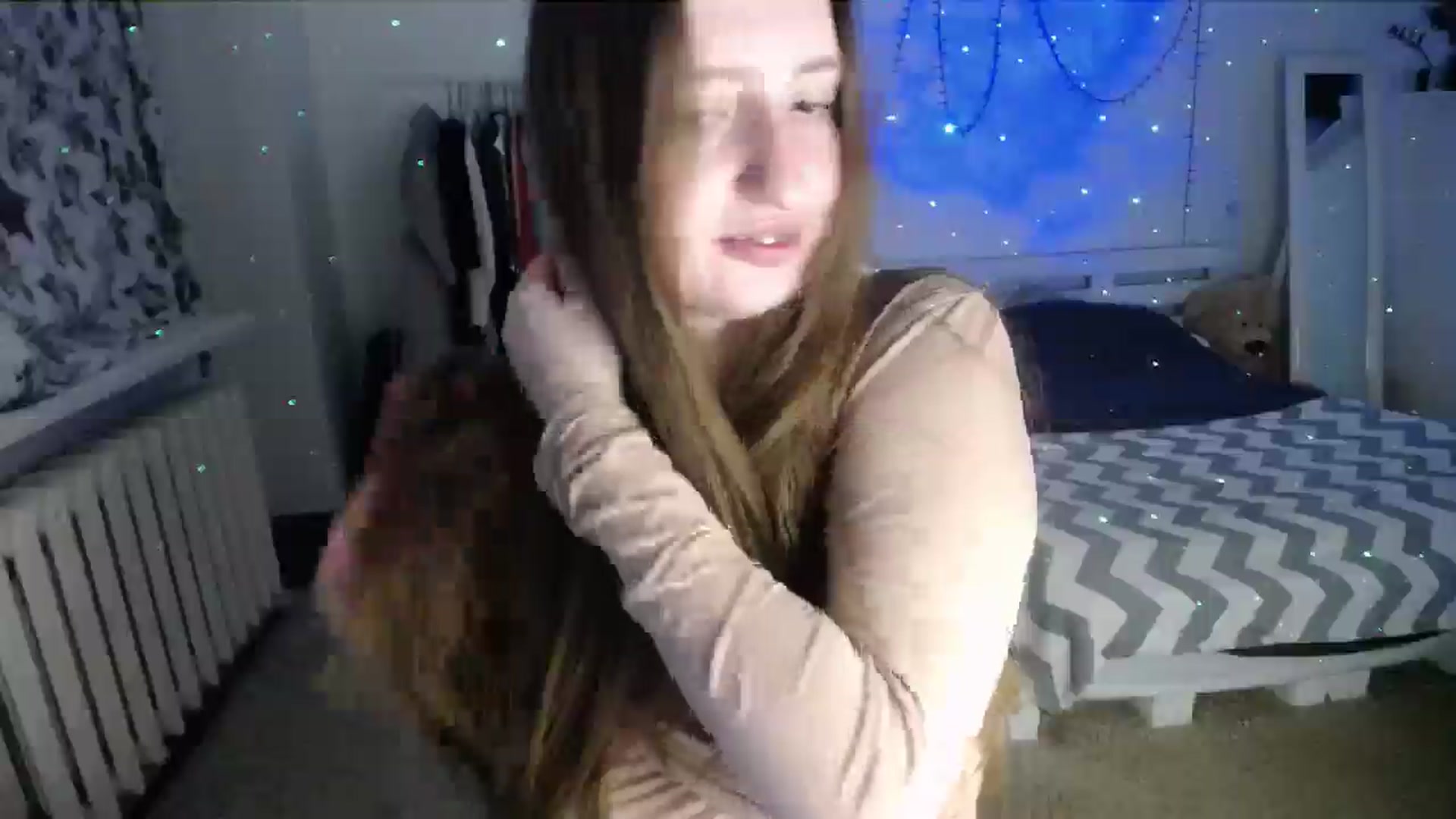 Gallery image thumbnail from BubbleQueeen's myfreecams stream on, 11/10/2025, 24:20 image 4 of 20