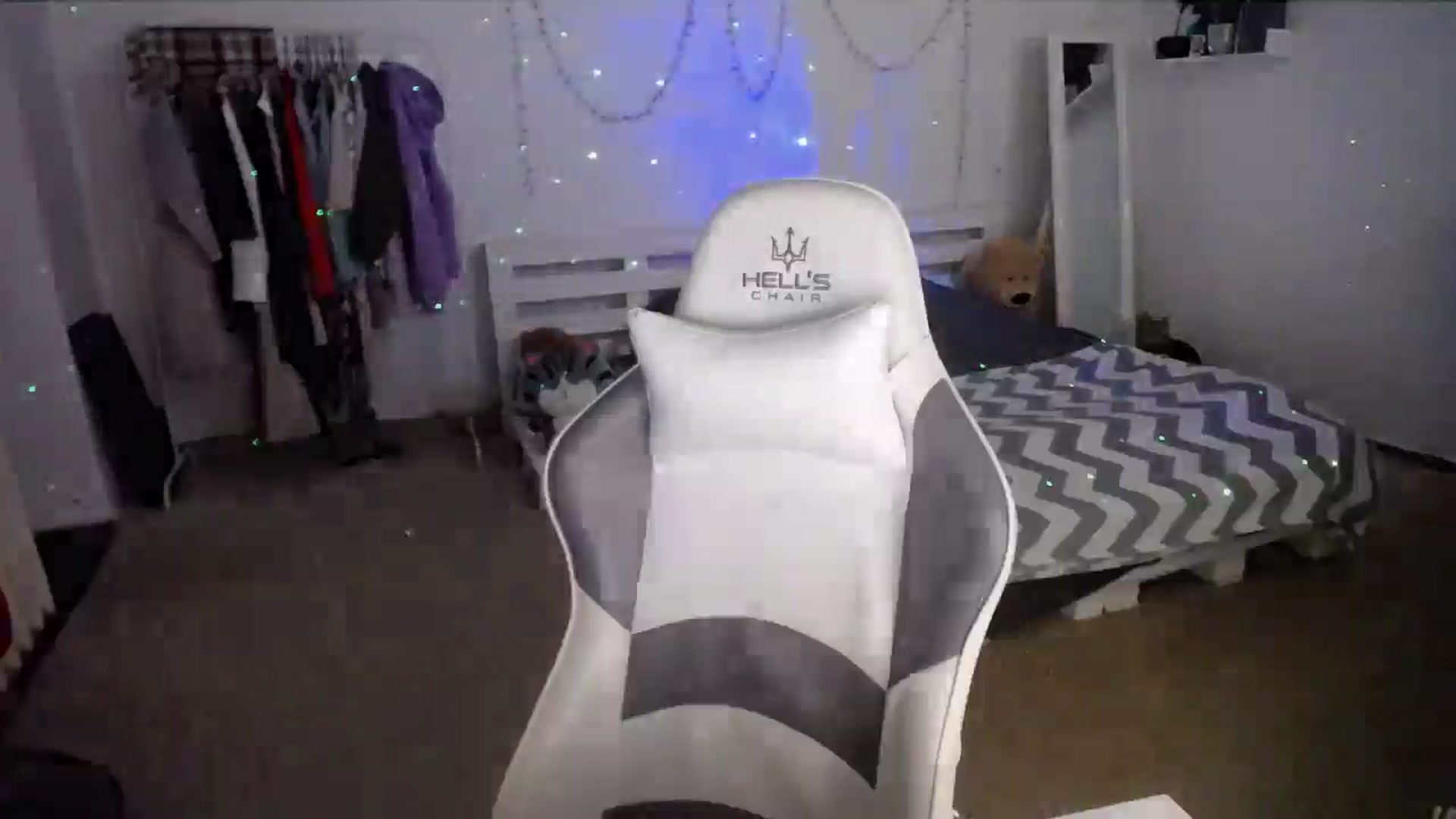 Gallery image thumbnail from BubbleQueeen's myfreecams stream on, 03/15/2026, 23:17 image 7 of 20