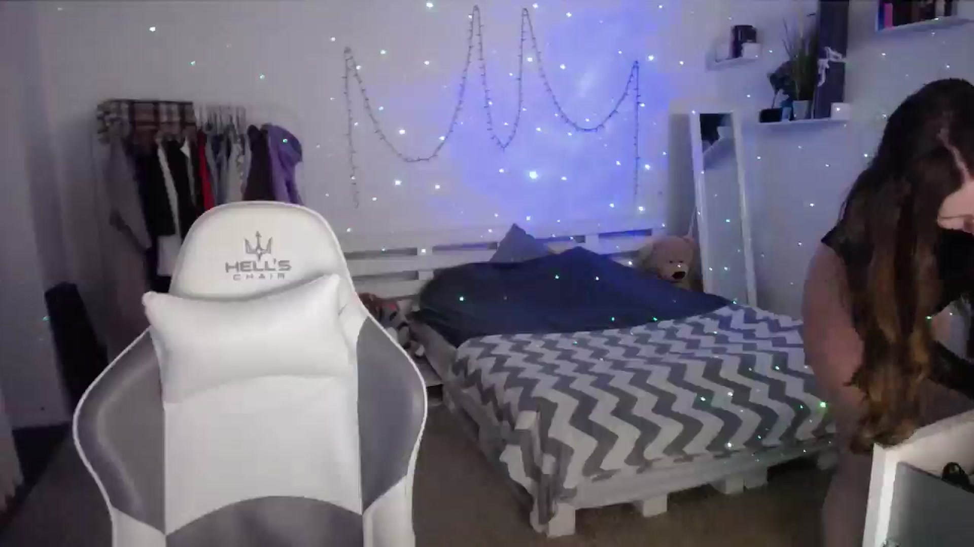Gallery image thumbnail from BubbleQueeen's myfreecams stream on, 03/15/2026, 23:17 image 15 of 20