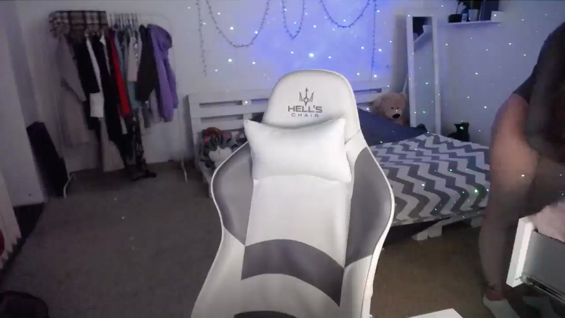 Gallery image thumbnail from BubbleQueeen's myfreecams stream on, 03/15/2026, 23:17 image 5 of 20