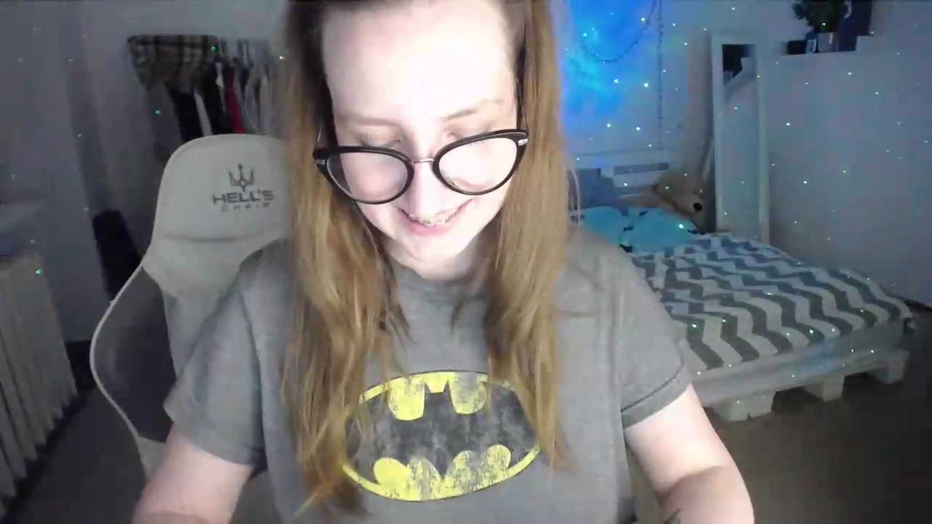 Gallery image thumbnail from BubbleQueeen's myfreecams stream on, 06/15/2026, 24:01 image 9 of 20