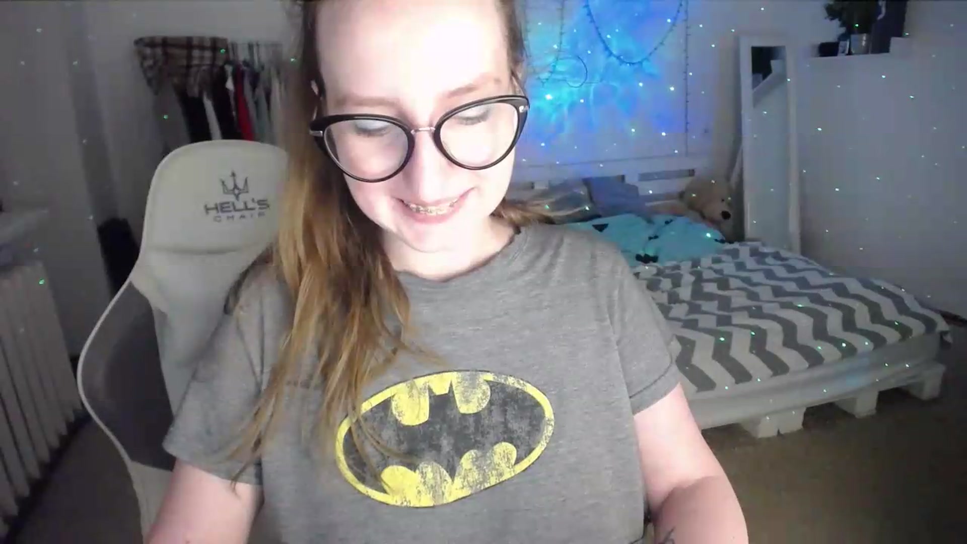 Gallery image thumbnail from BubbleQueeen's myfreecams stream on, 06/15/2026, 24:01 image 4 of 20