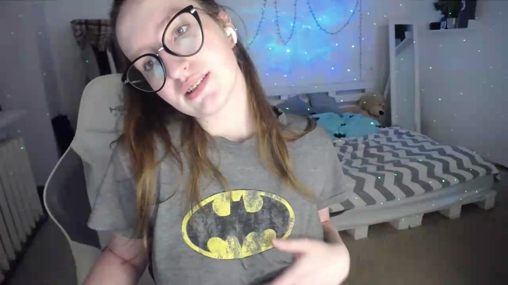 Gallery image thumbnail from BubbleQueeen's myfreecams stream on, 06/15/2026, 24:01 image 5 of 20