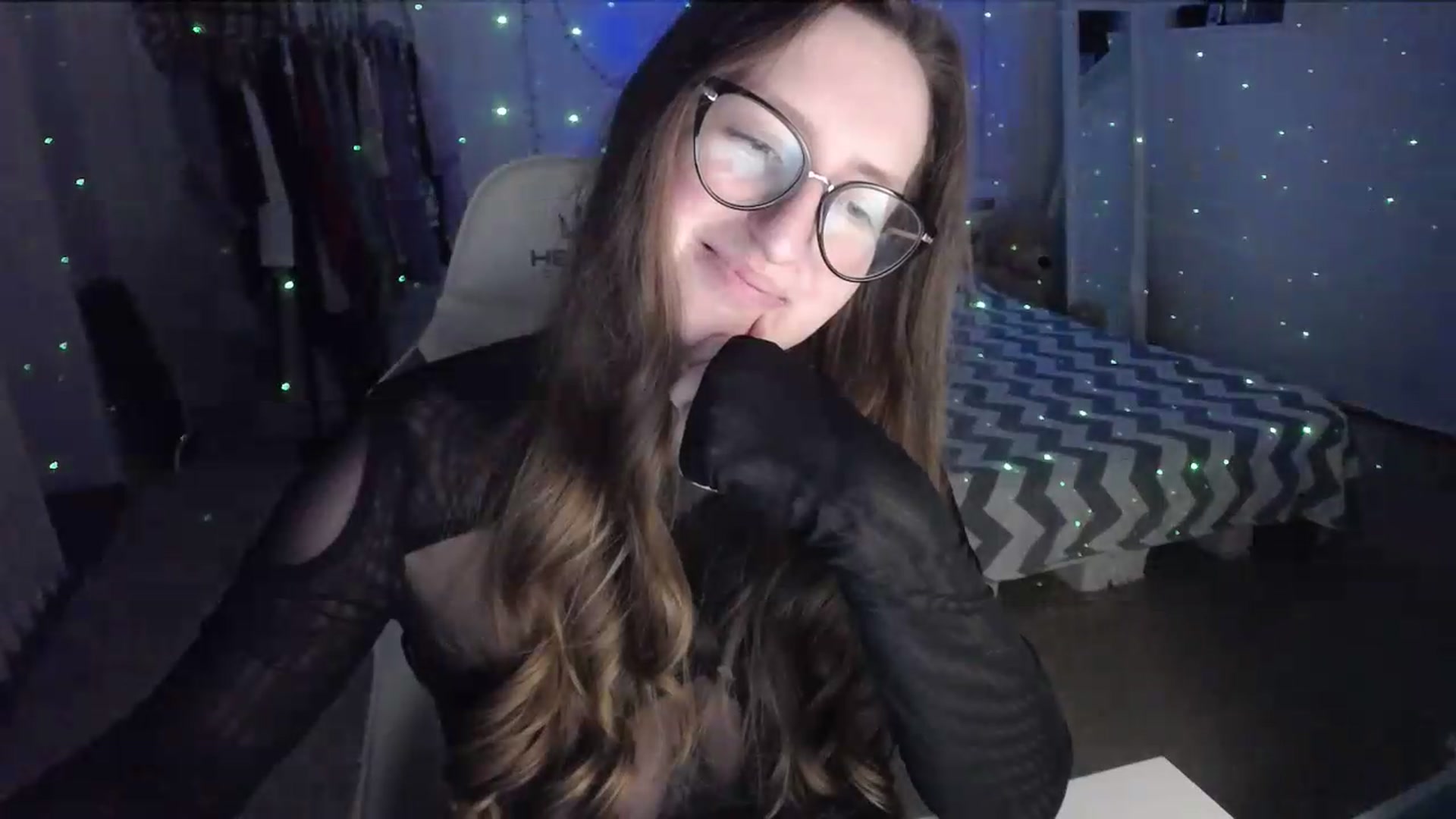 Gallery image thumbnail from BubbleQueeen's myfreecams stream on, 06/30/2026, 01:01 image 17 of 20