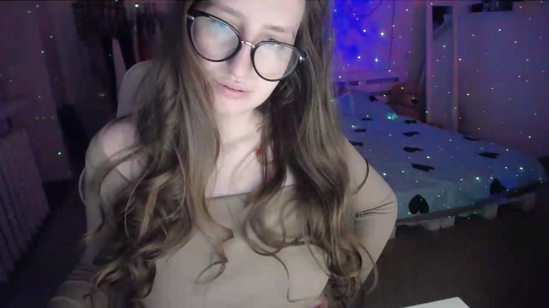 Gallery image thumbnail from BubbleQueeen's myfreecams stream on, 08/14/2026, 24:00 image 16 of 20