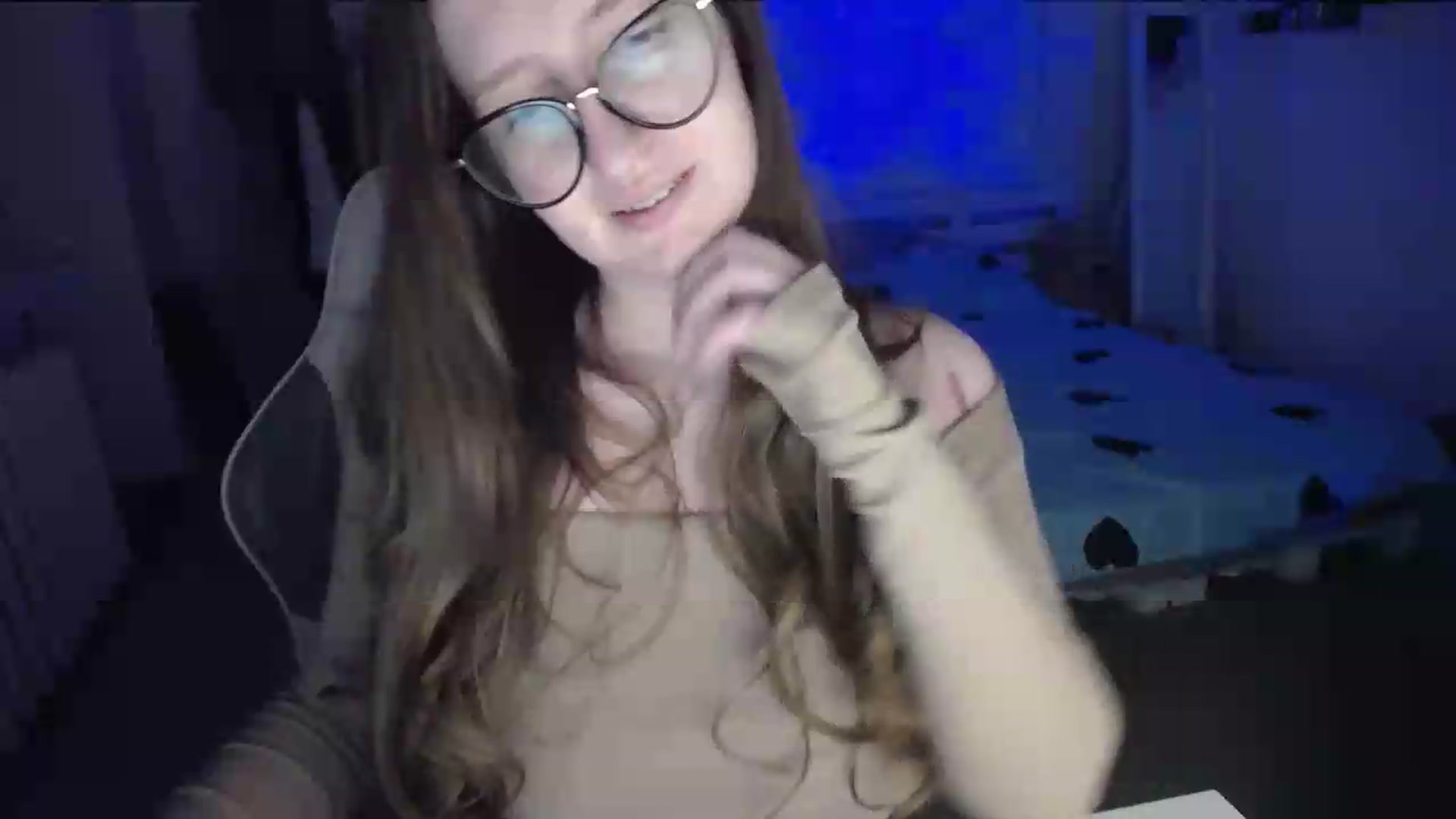 Gallery image thumbnail from BubbleQueeen's myfreecams stream on, 08/14/2026, 24:00 image 11 of 20