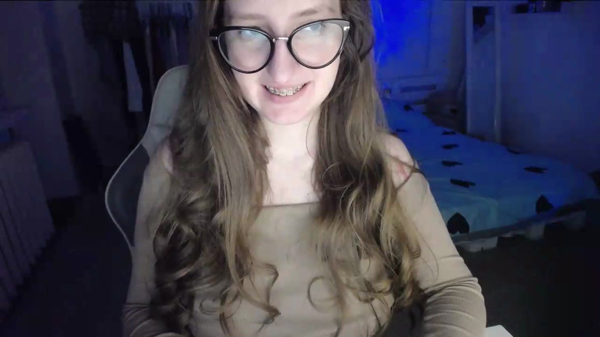 Gallery image thumbnail from BubbleQueeen's myfreecams stream on, 08/14/2026, 24:00 image 3 of 20