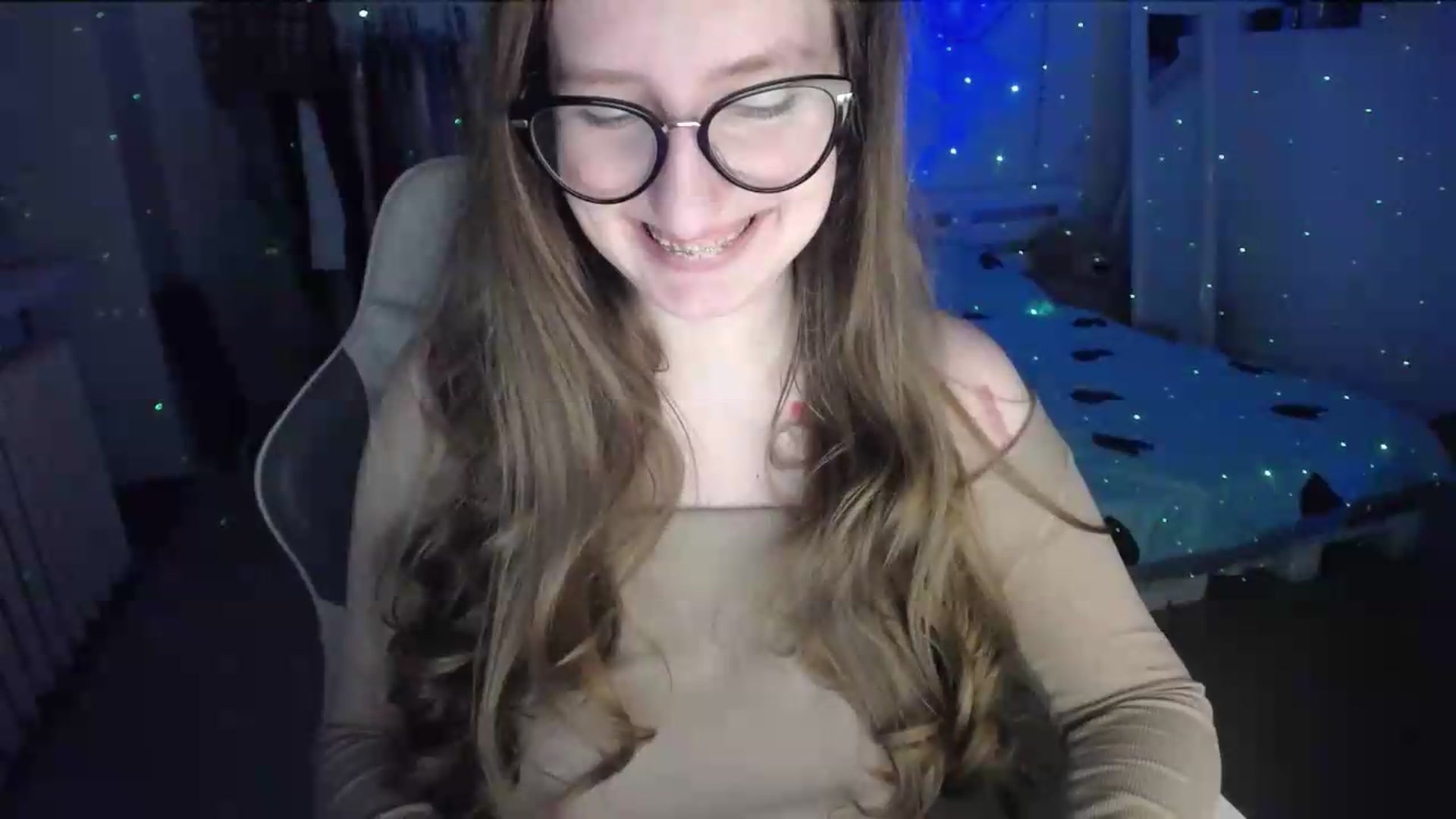 Gallery image thumbnail from BubbleQueeen's myfreecams stream on, 08/14/2026, 24:00 image 6 of 20