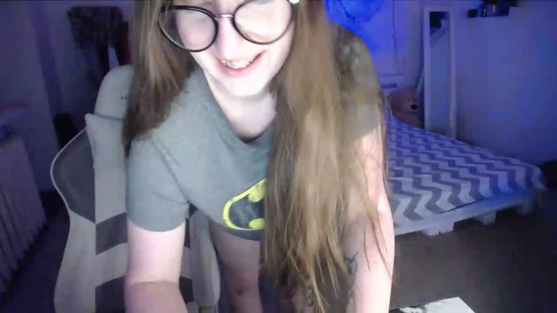Gallery image thumbnail from BubbleQueeen's myfreecams stream on, 08/28/2026, 01:02 image 15 of 20